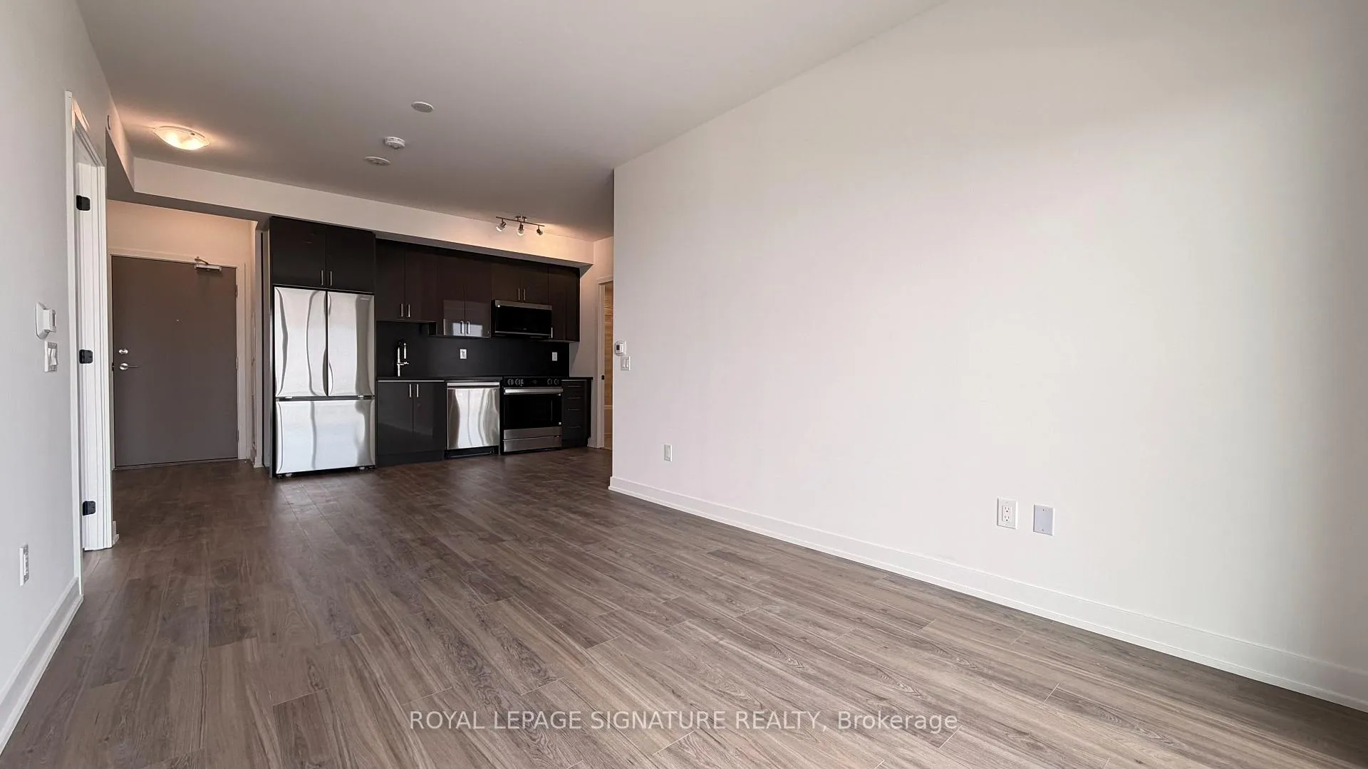 Photo 7 of Unit 2603, 1010 Sandy Beach Road, Pickering, Bay Ridges — HOMEH