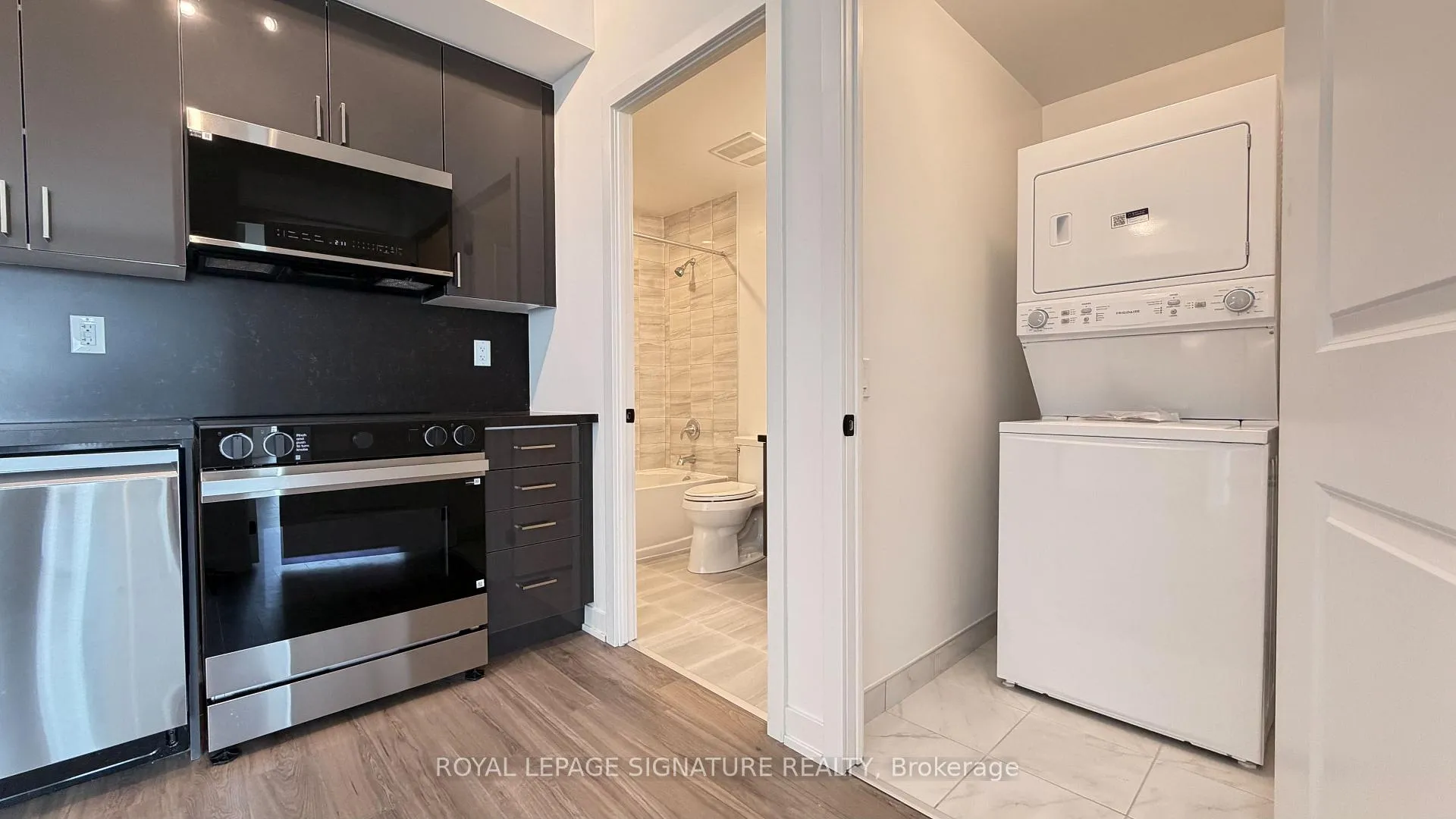 Photo 8 of Unit 2603, 1010 Sandy Beach Road, Pickering, Bay Ridges — HOMEH