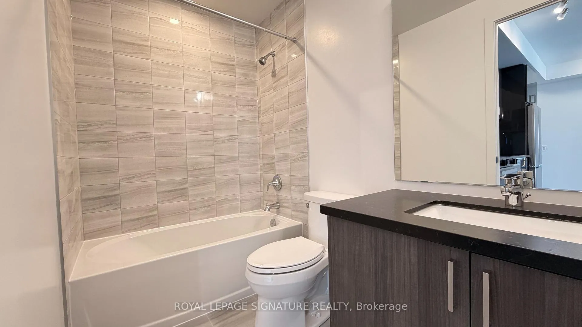Photo 10 of Unit 2603, 1010 Sandy Beach Road, Pickering, Bay Ridges — HOMEH