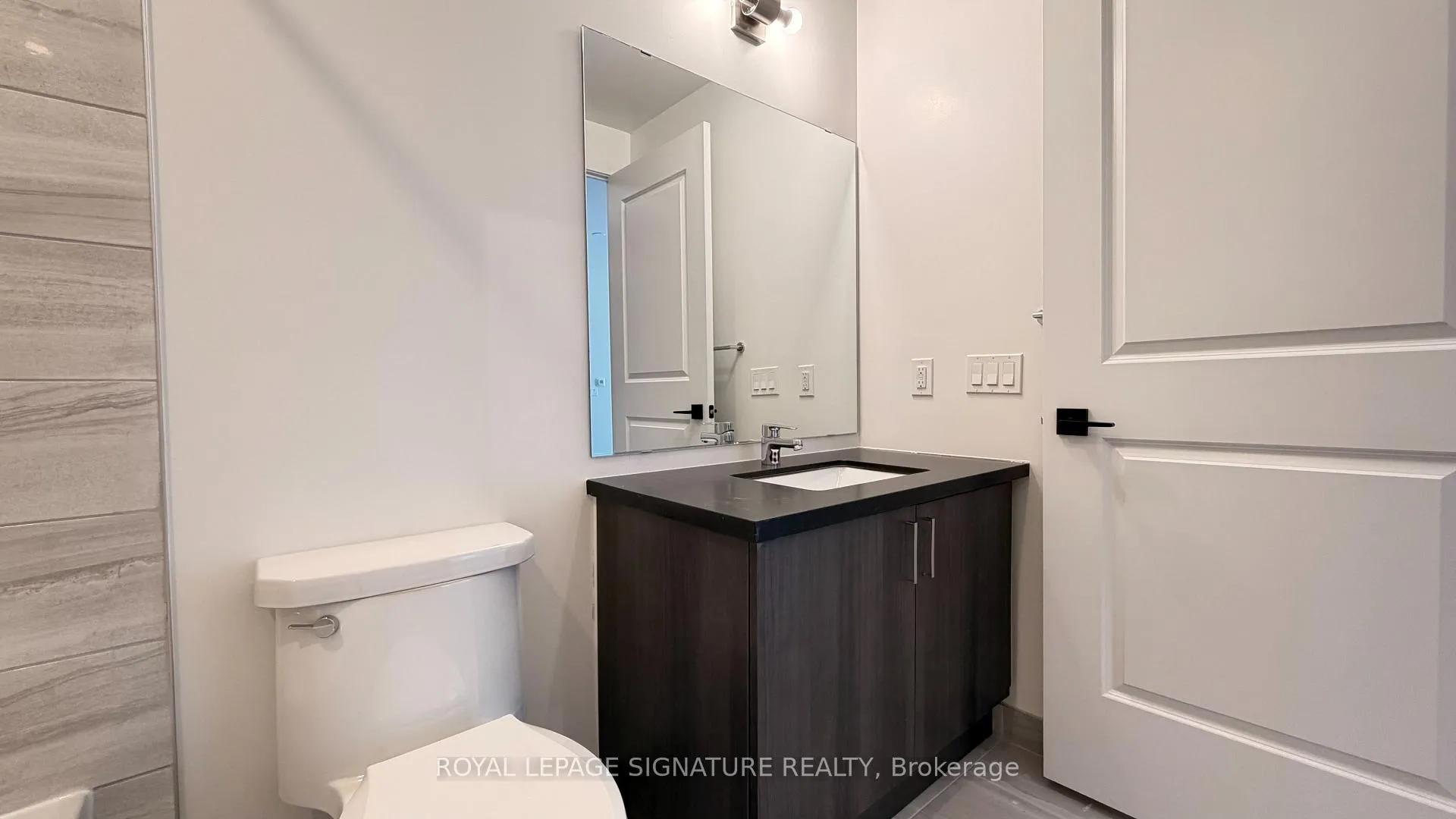 Photo 11 of Unit 2603, 1010 Sandy Beach Road, Pickering, Bay Ridges — HOMEH