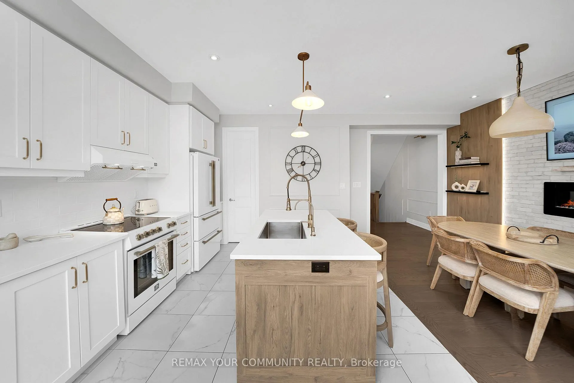 Photo 7 of 313 Kleinburg Summit Way, Vaughan, Kleinburg — HOMEH