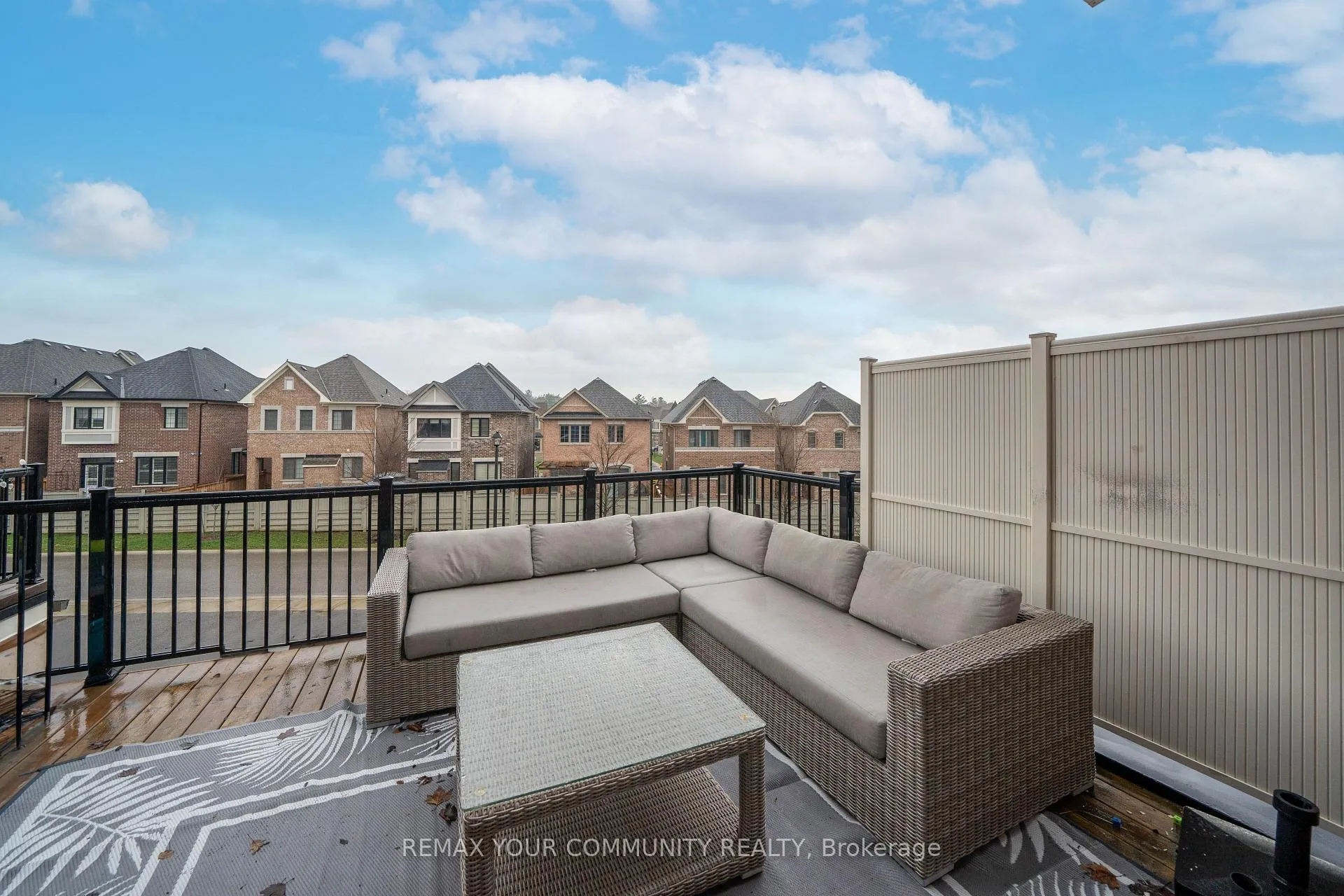 Photo 9 of 313 Kleinburg Summit Way, Vaughan, Kleinburg — HOMEH