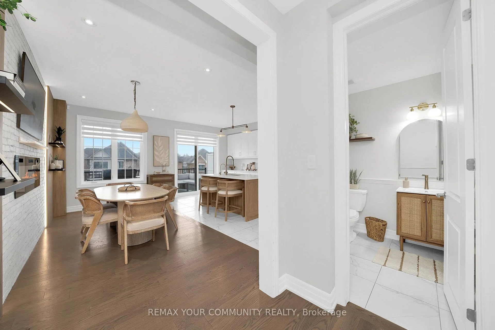 Photo 10 of 313 Kleinburg Summit Way, Vaughan, Kleinburg — HOMEH