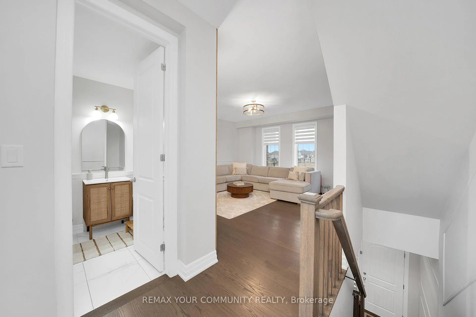 Photo 12 of 313 Kleinburg Summit Way, Vaughan, Kleinburg — HOMEH