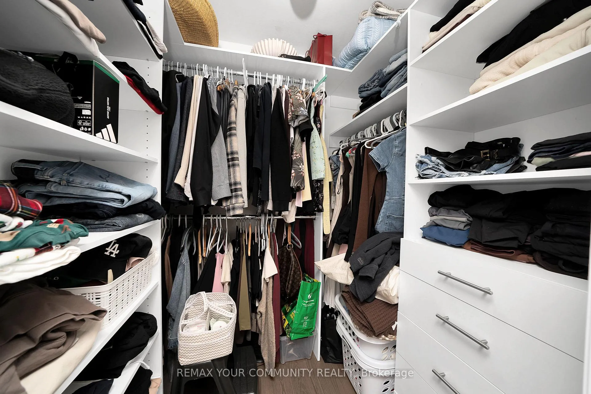 Photo 18 of 313 Kleinburg Summit Way, Vaughan, Kleinburg — HOMEH