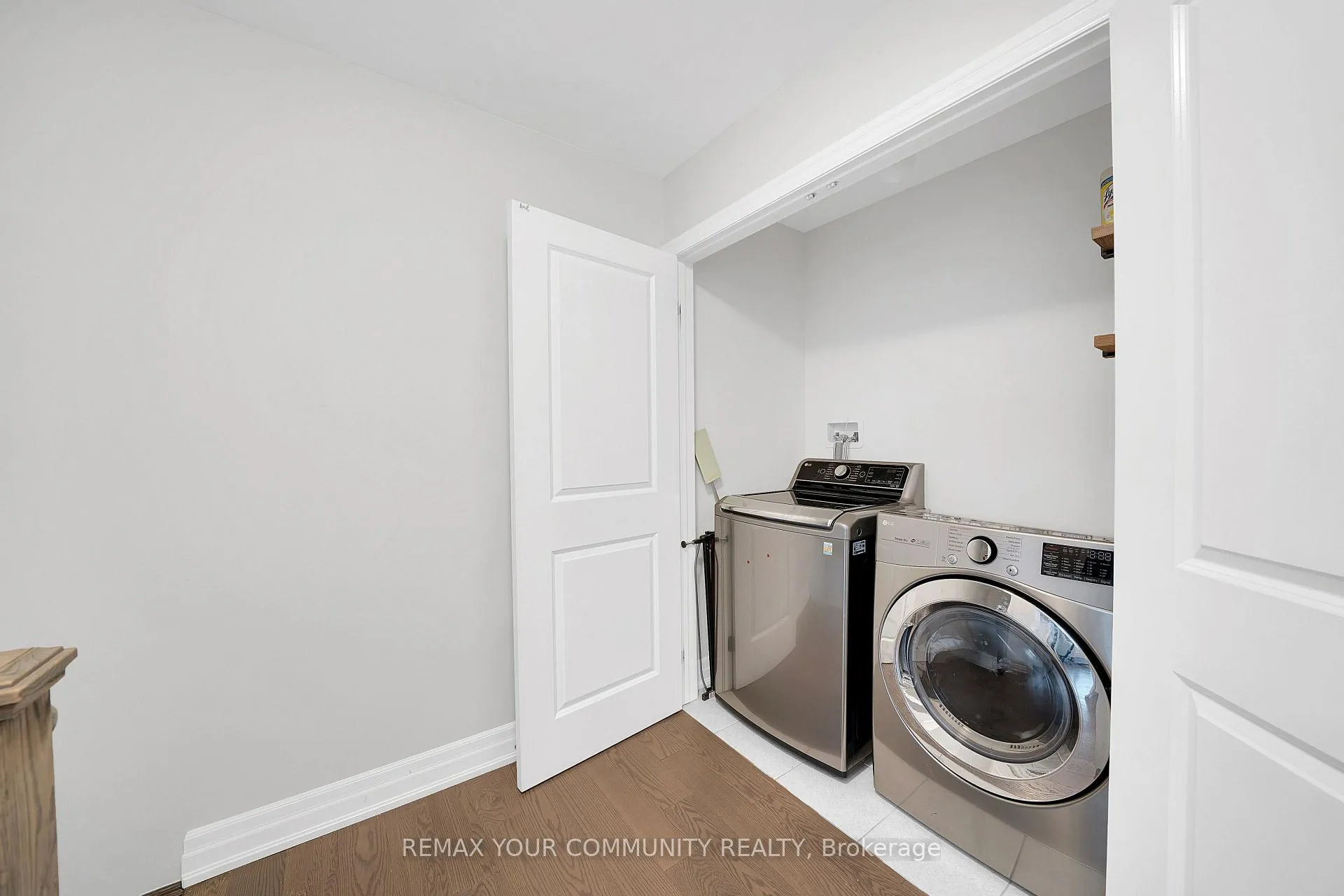Photo 21 of 313 Kleinburg Summit Way, Vaughan, Kleinburg — HOMEH