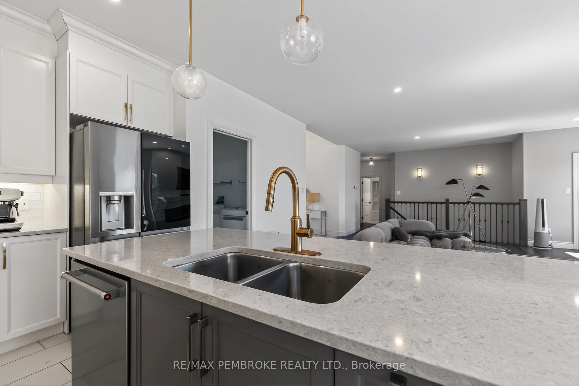 Photo 15 of 6 Nile Street, Petawawa — HOMEH