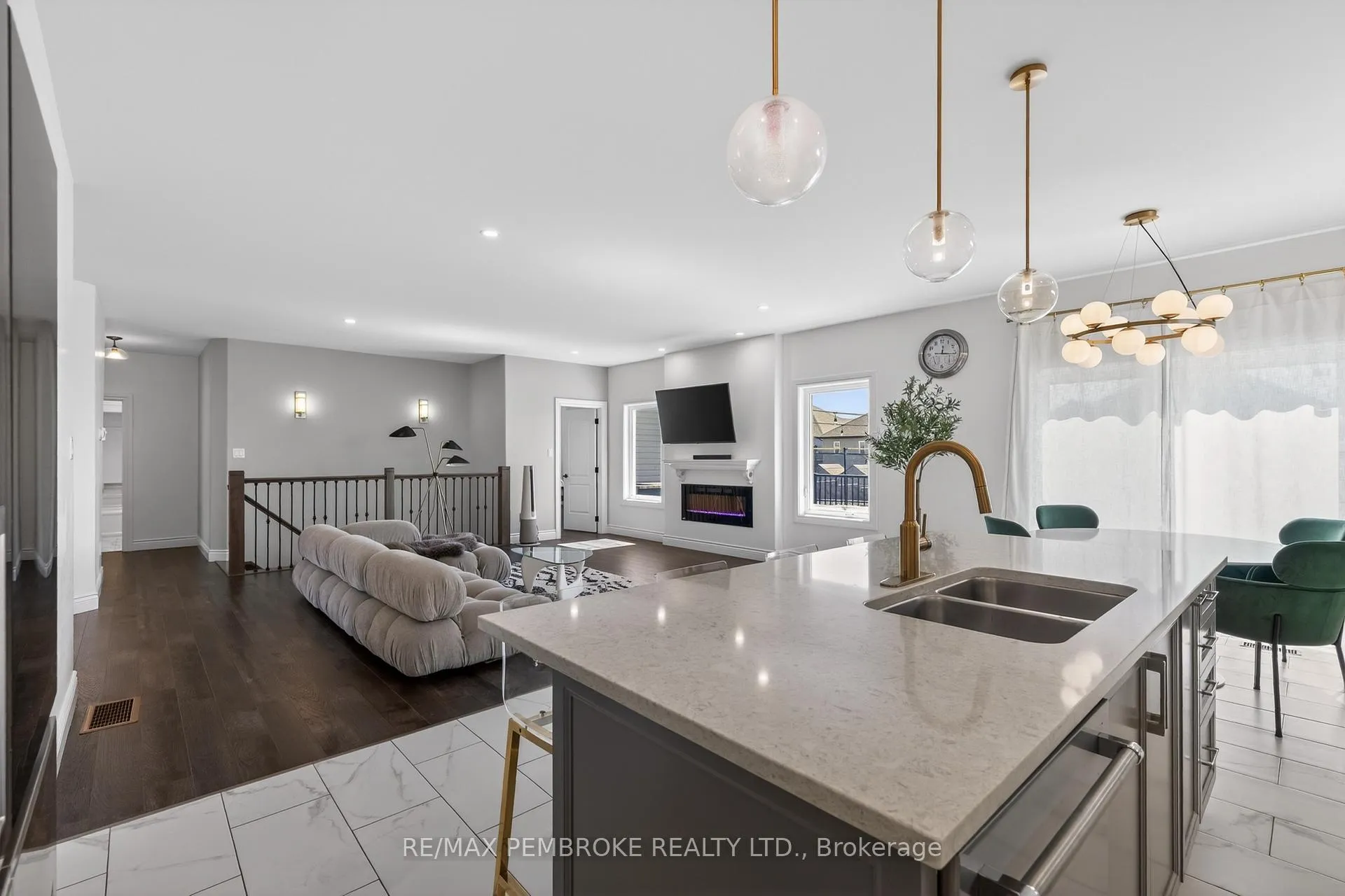 Photo 16 of 6 Nile Street, Petawawa — HOMEH