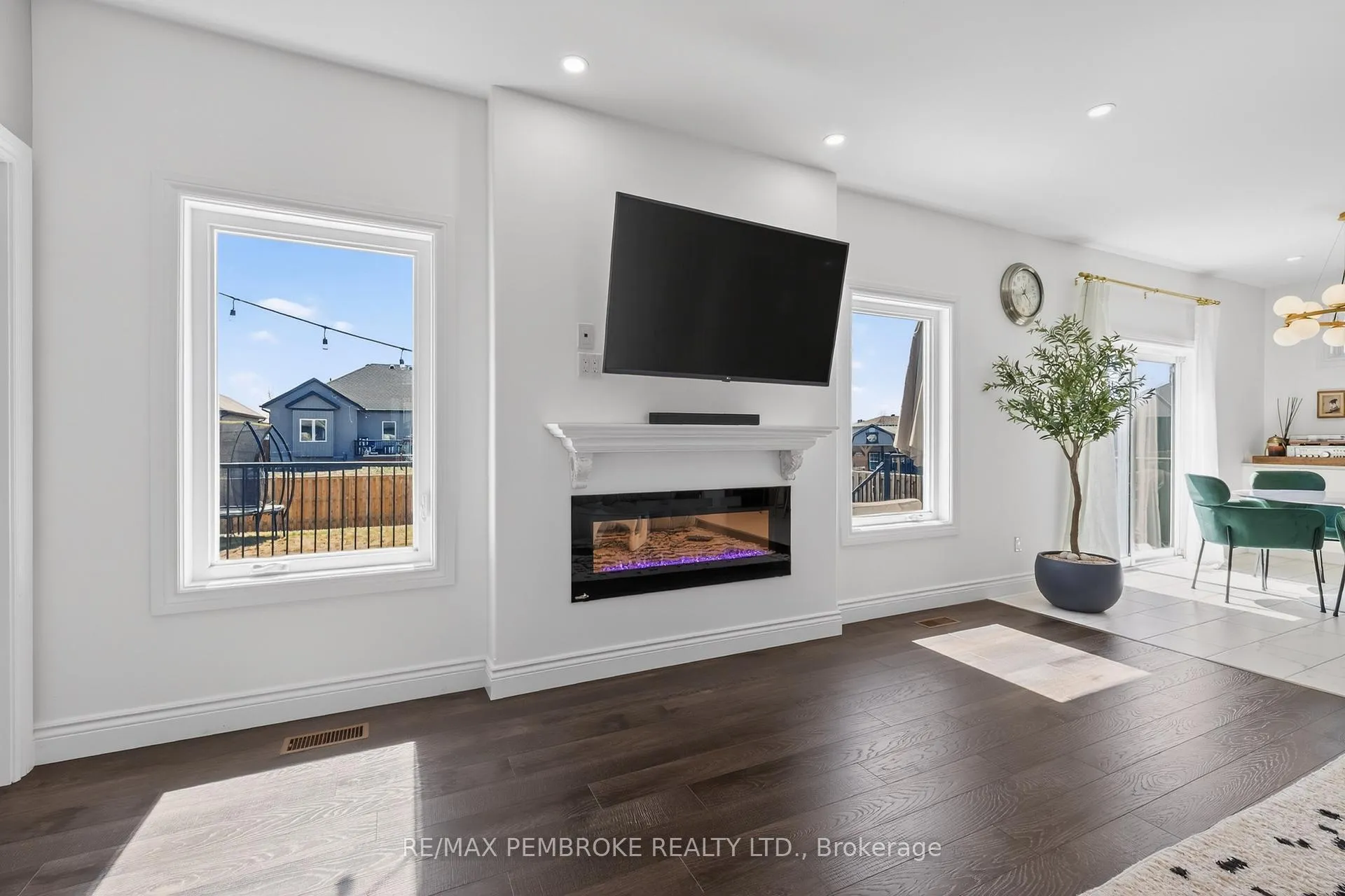 Photo 34 of 6 Nile Street, Petawawa — HOMEH