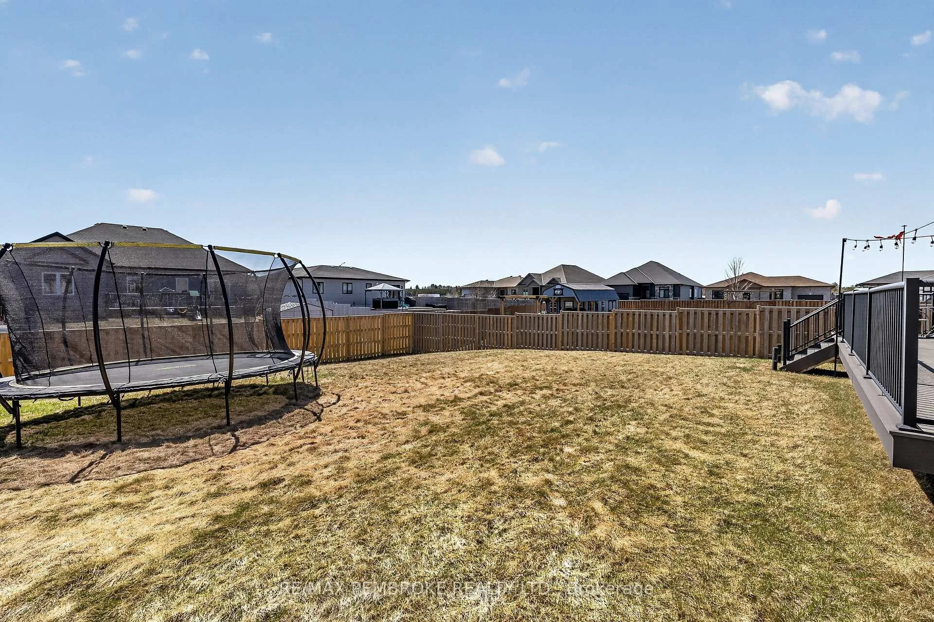 Photo 46 of 6 Nile Street, Petawawa — HOMEH