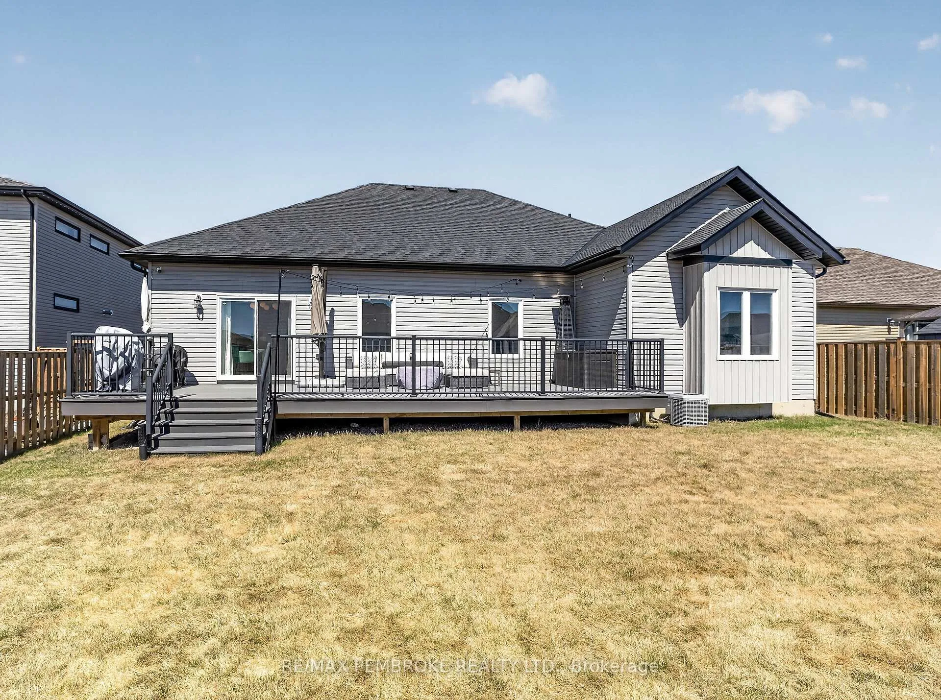 Photo 47 of 6 Nile Street, Petawawa — HOMEH