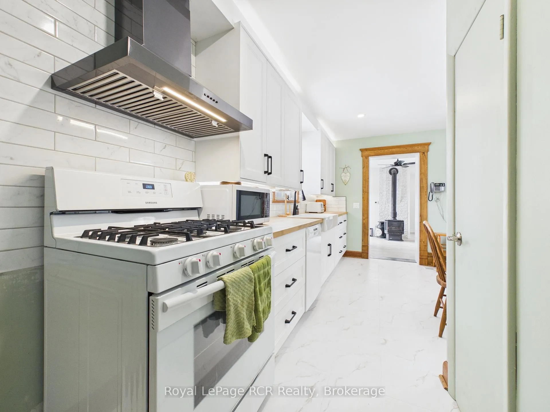 Photo 11 of 45 Clyde Street, Morris Turnberry, Bluevale — HOMEH