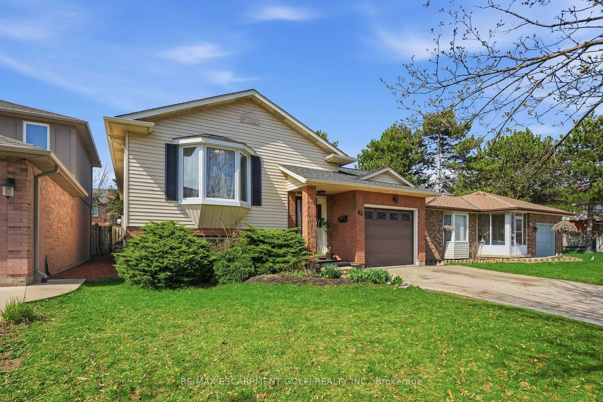 Photo 3 of 63 Linwell Road, St. Catharines, Lakeport — HOMEH