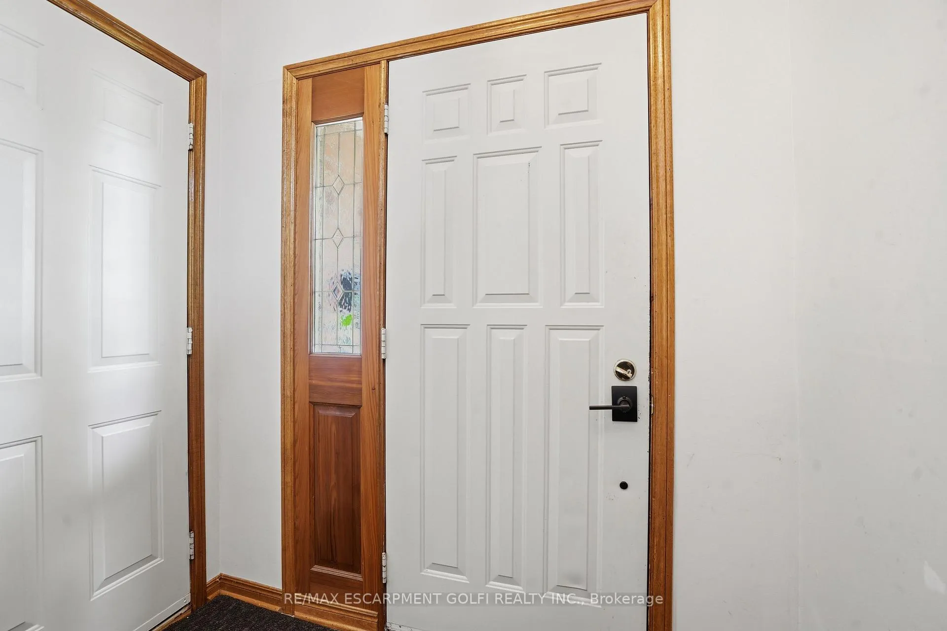 Photo 6 of 63 Linwell Road, St. Catharines, Lakeport — HOMEH