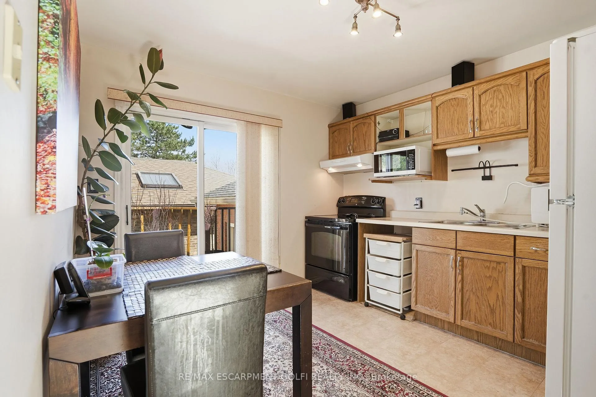 Photo 14 of 63 Linwell Road, St. Catharines, Lakeport — HOMEH