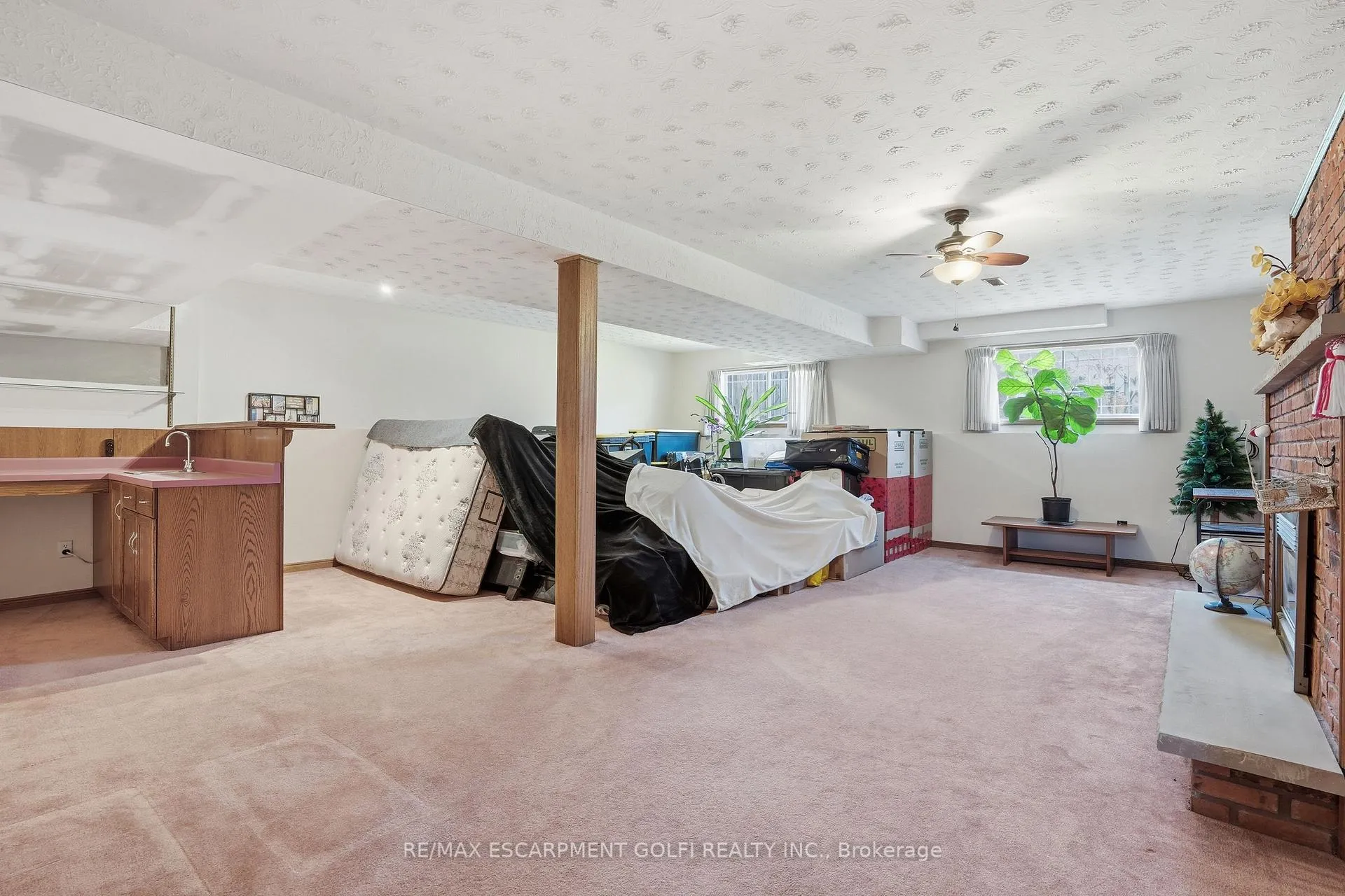 Photo 24 of 63 Linwell Road, St. Catharines, Lakeport — HOMEH