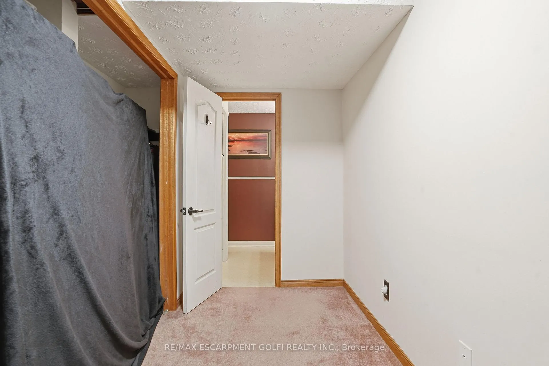 Photo 29 of 63 Linwell Road, St. Catharines, Lakeport — HOMEH