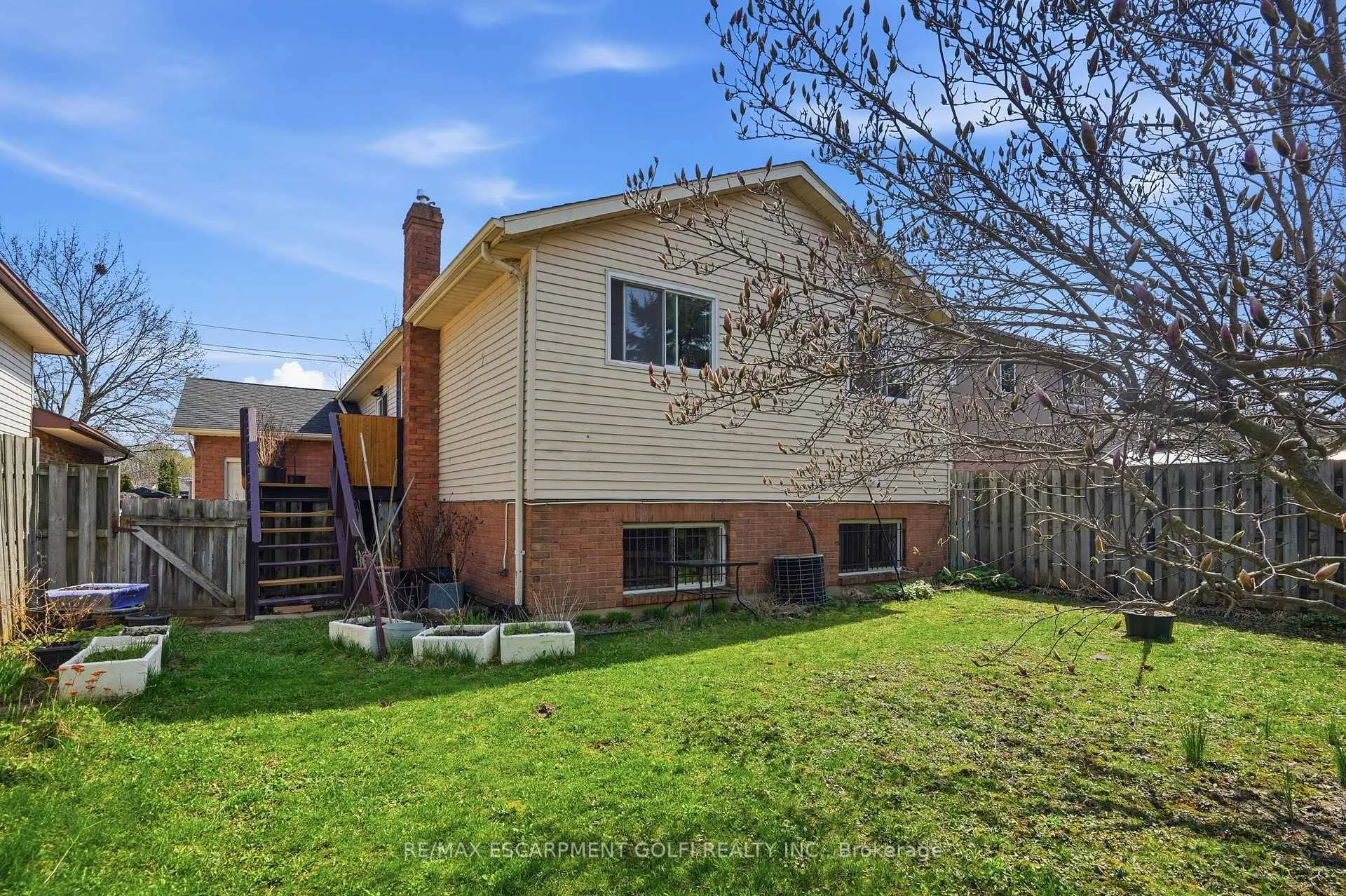 Photo 38 of 63 Linwell Road, St. Catharines, Lakeport — HOMEH