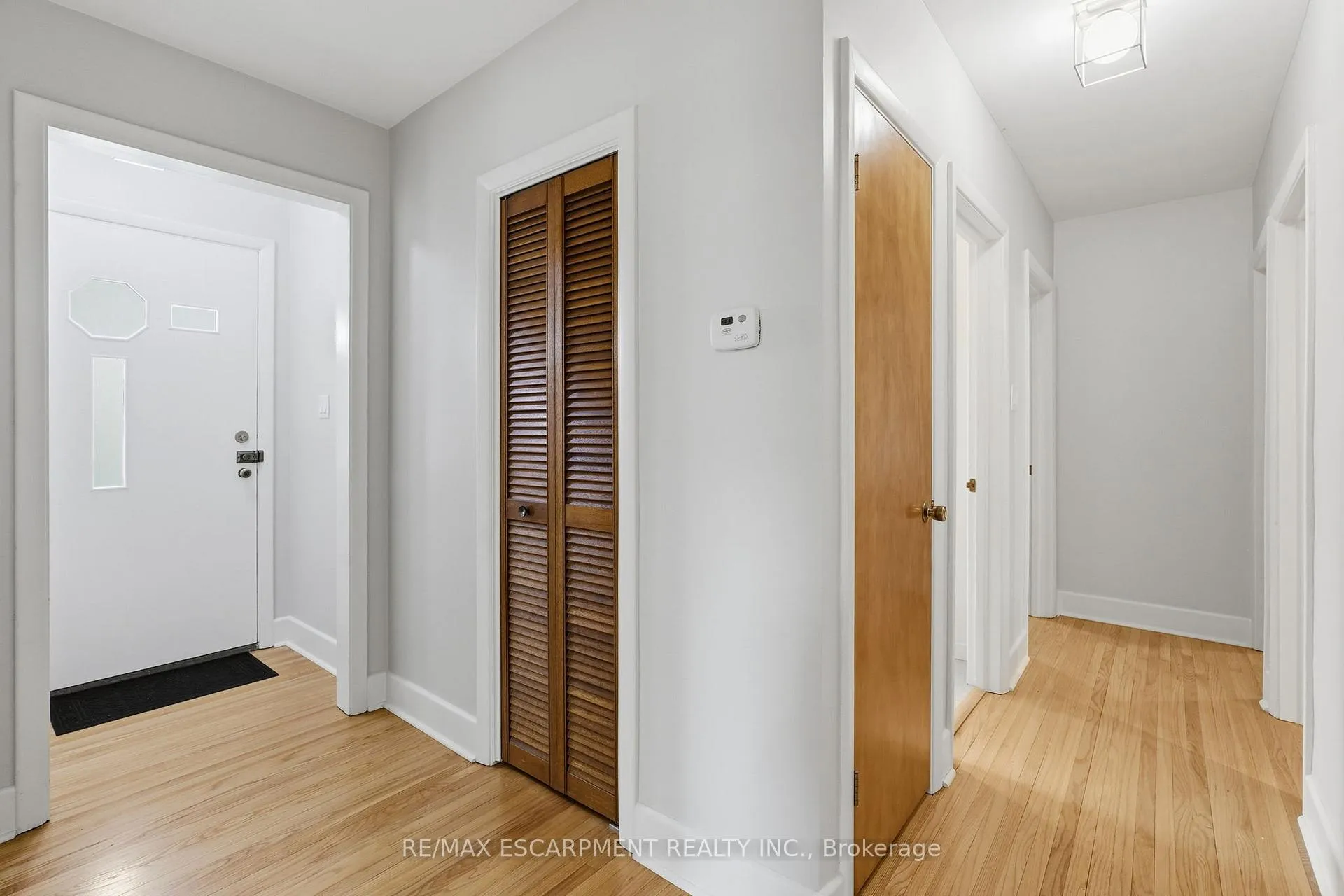 Photo 4 of 30 West 22nd Street, Hamilton, Westcliffe — HOMEH