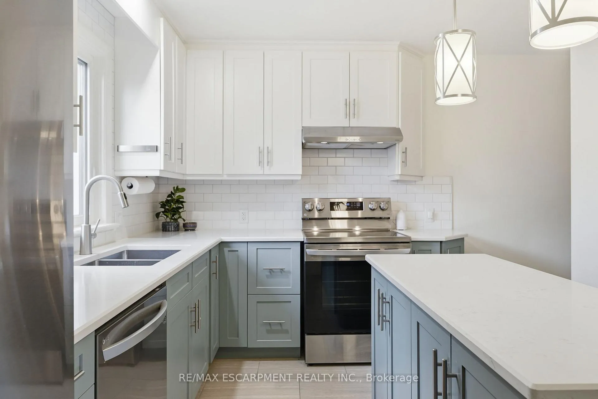 Photo 6 of 30 West 22nd Street, Hamilton, Westcliffe — HOMEH