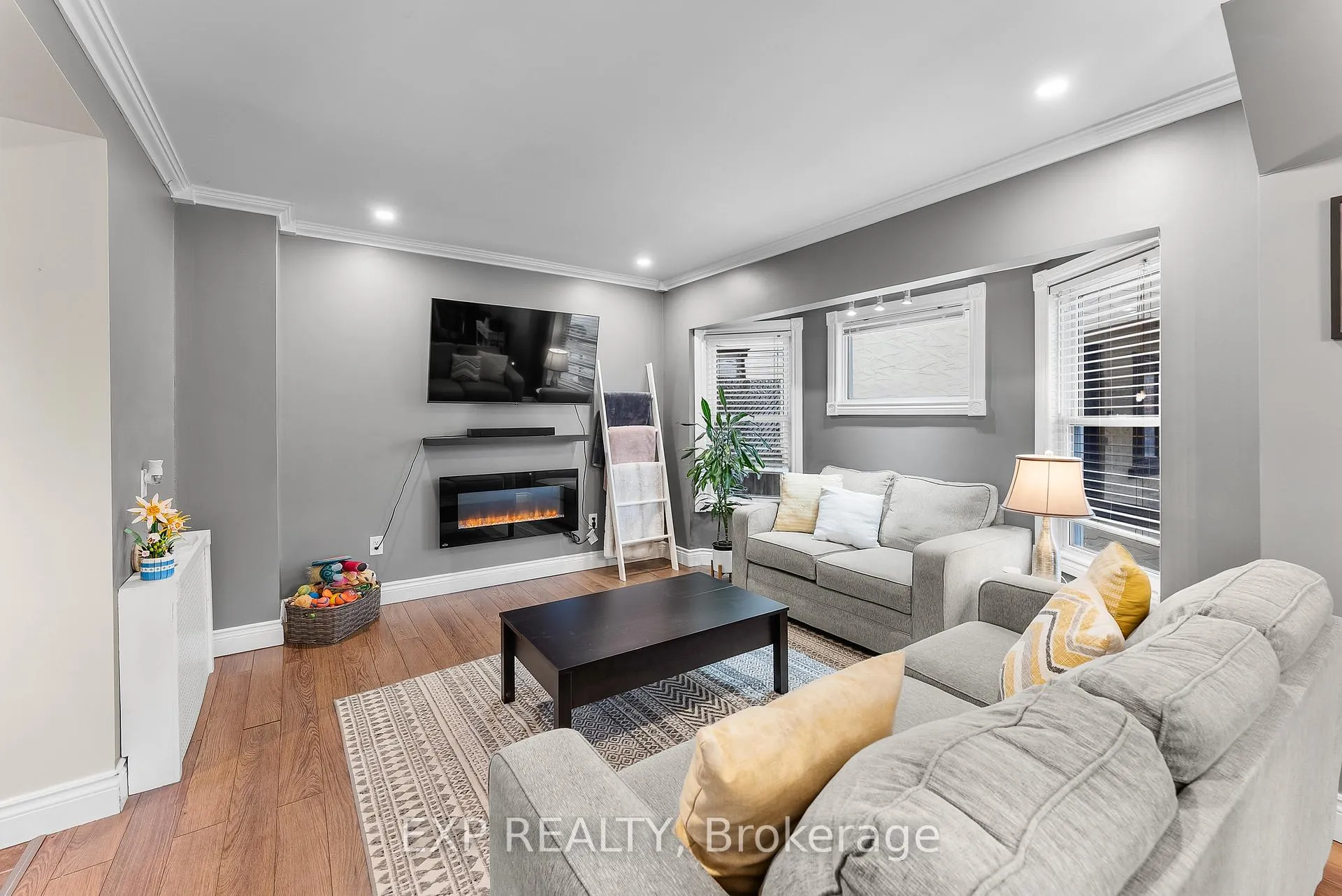 Photo 11 of 91 Welland Avenue, St. Catharines, Downtown — HOMEH
