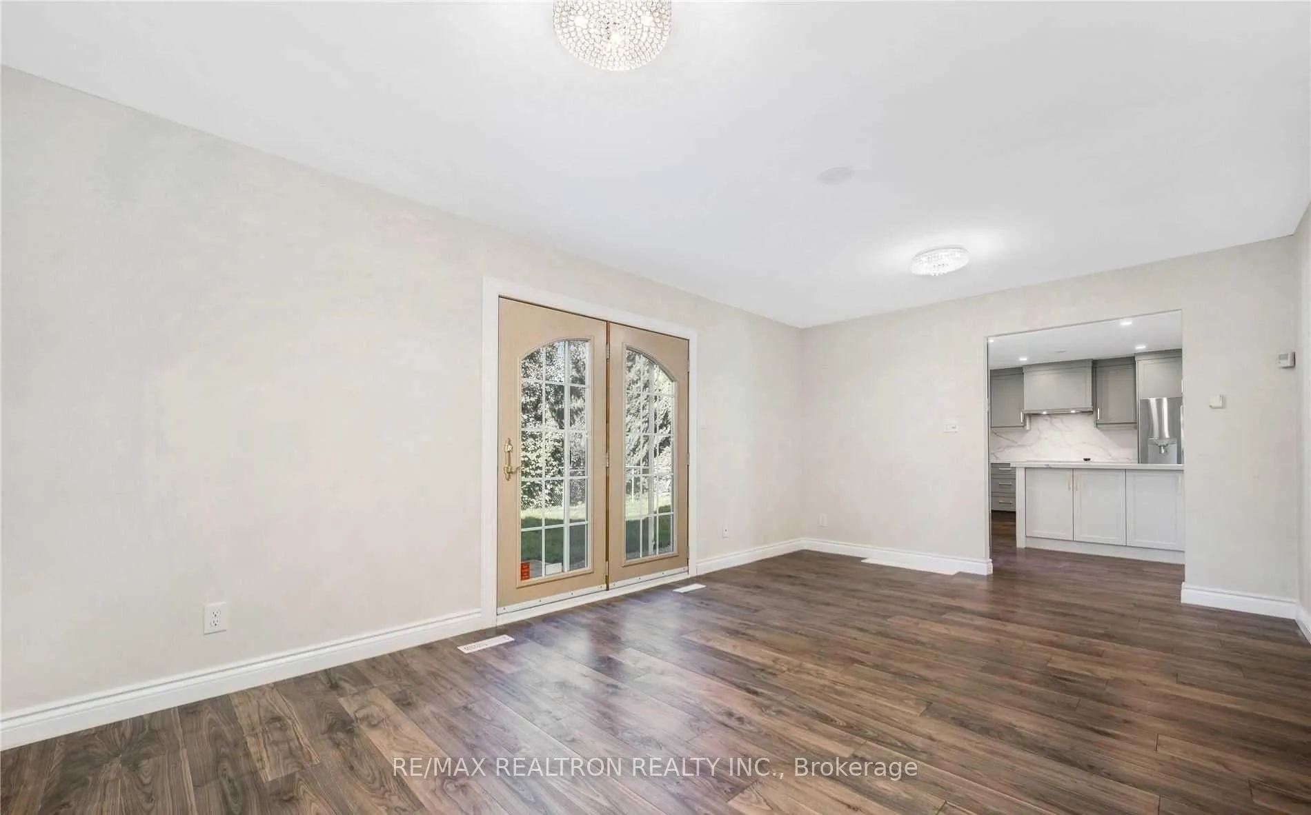 Photo 15 of 72 Ashton Road, Newmarket, Huron Heights-Leslie Valley — HOMEH
