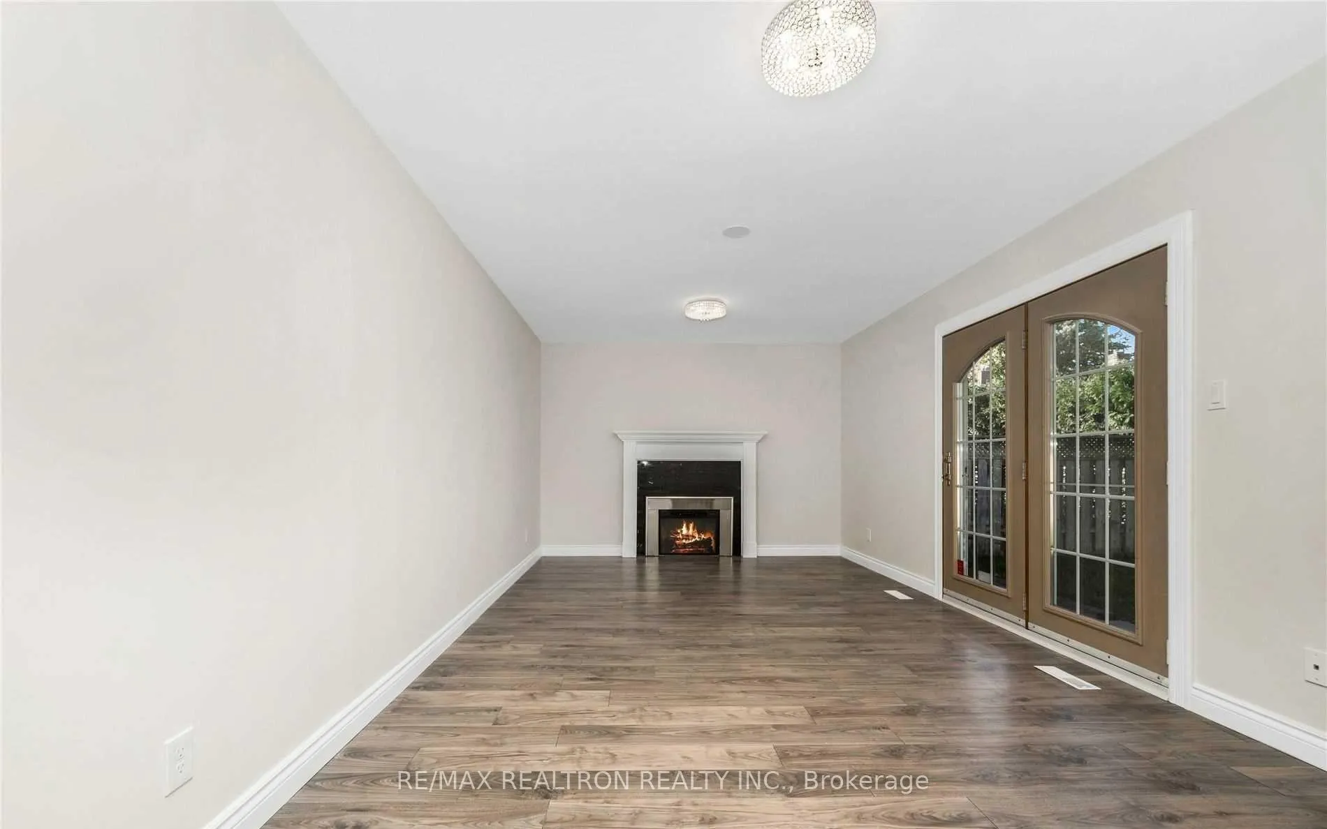 Photo 16 of 72 Ashton Road, Newmarket, Huron Heights-Leslie Valley — HOMEH