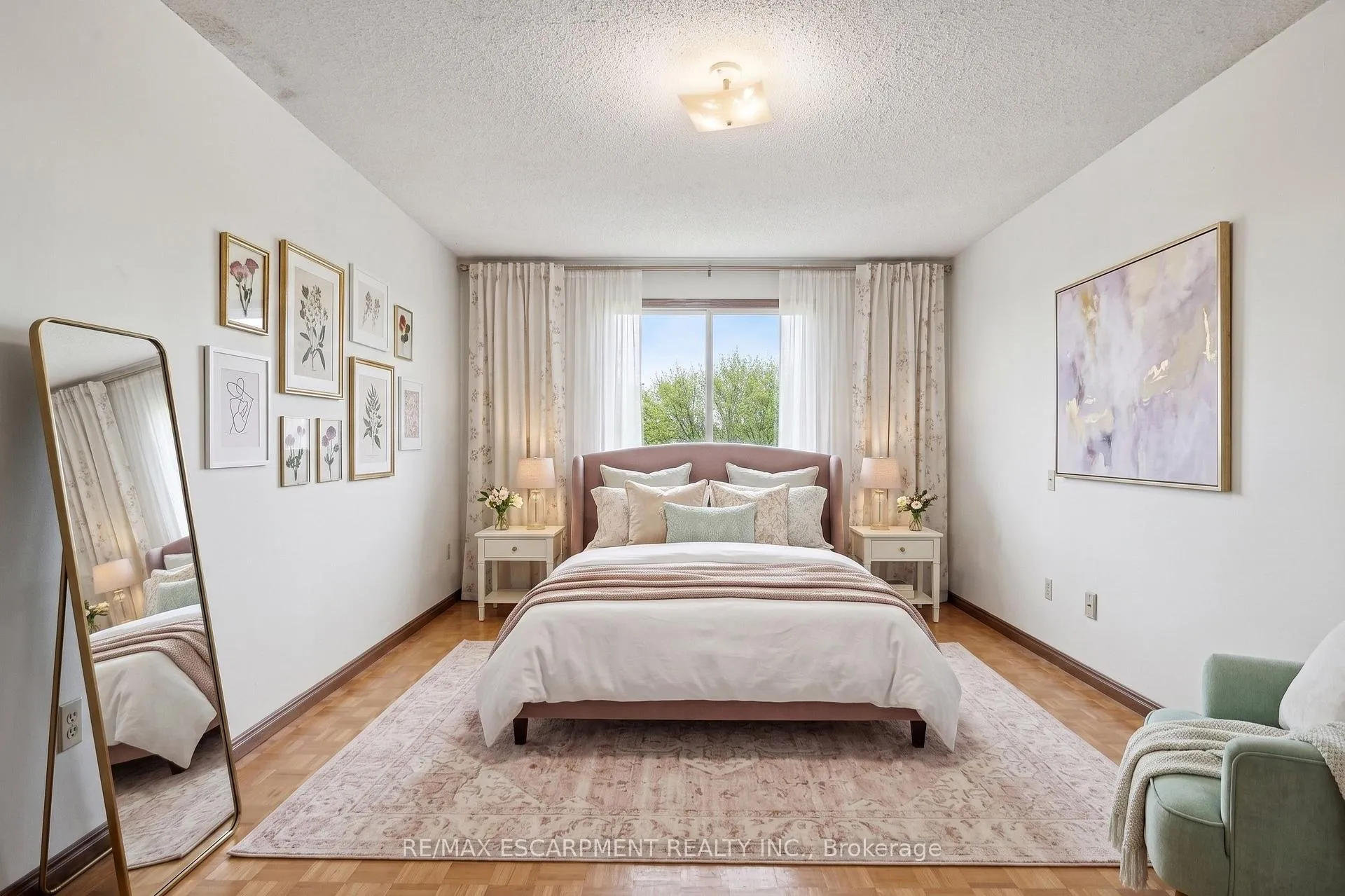 Photo 14 of 60 Rexford Drive, Hamilton, Randall — HOMEH