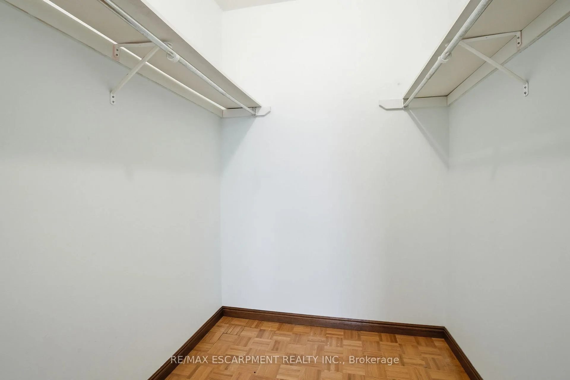 Photo 19 of 60 Rexford Drive, Hamilton, Randall — HOMEH