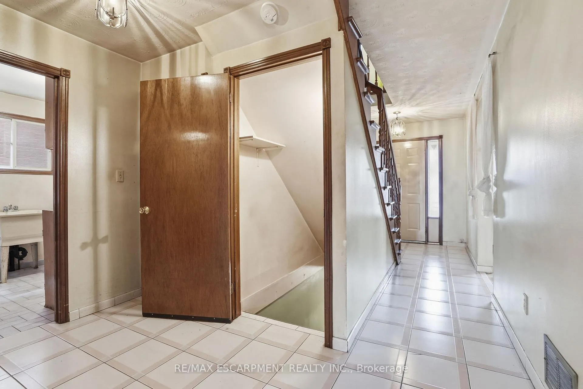 Photo 28 of 60 Rexford Drive, Hamilton, Randall — HOMEH