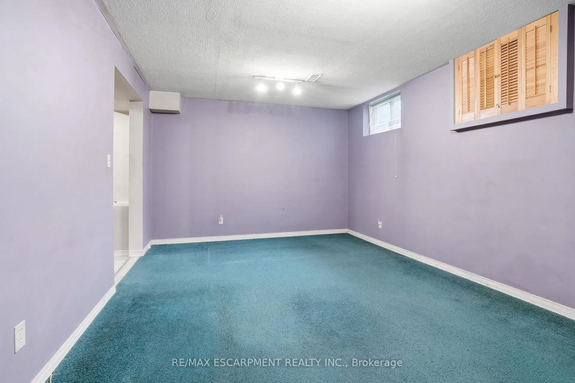Photo 30 of 60 Rexford Drive, Hamilton, Randall — HOMEH