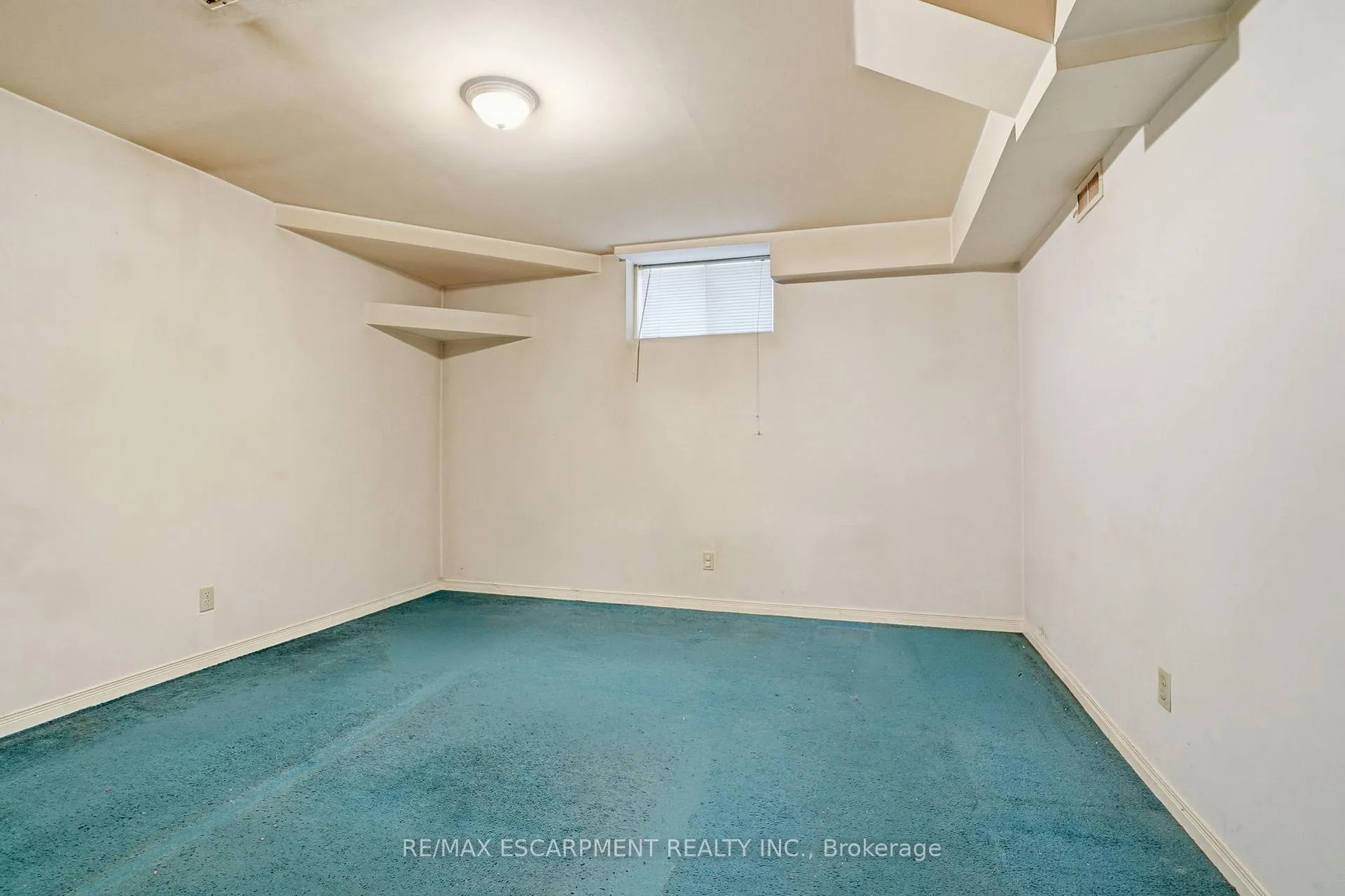 Photo 37 of 60 Rexford Drive, Hamilton, Randall — HOMEH