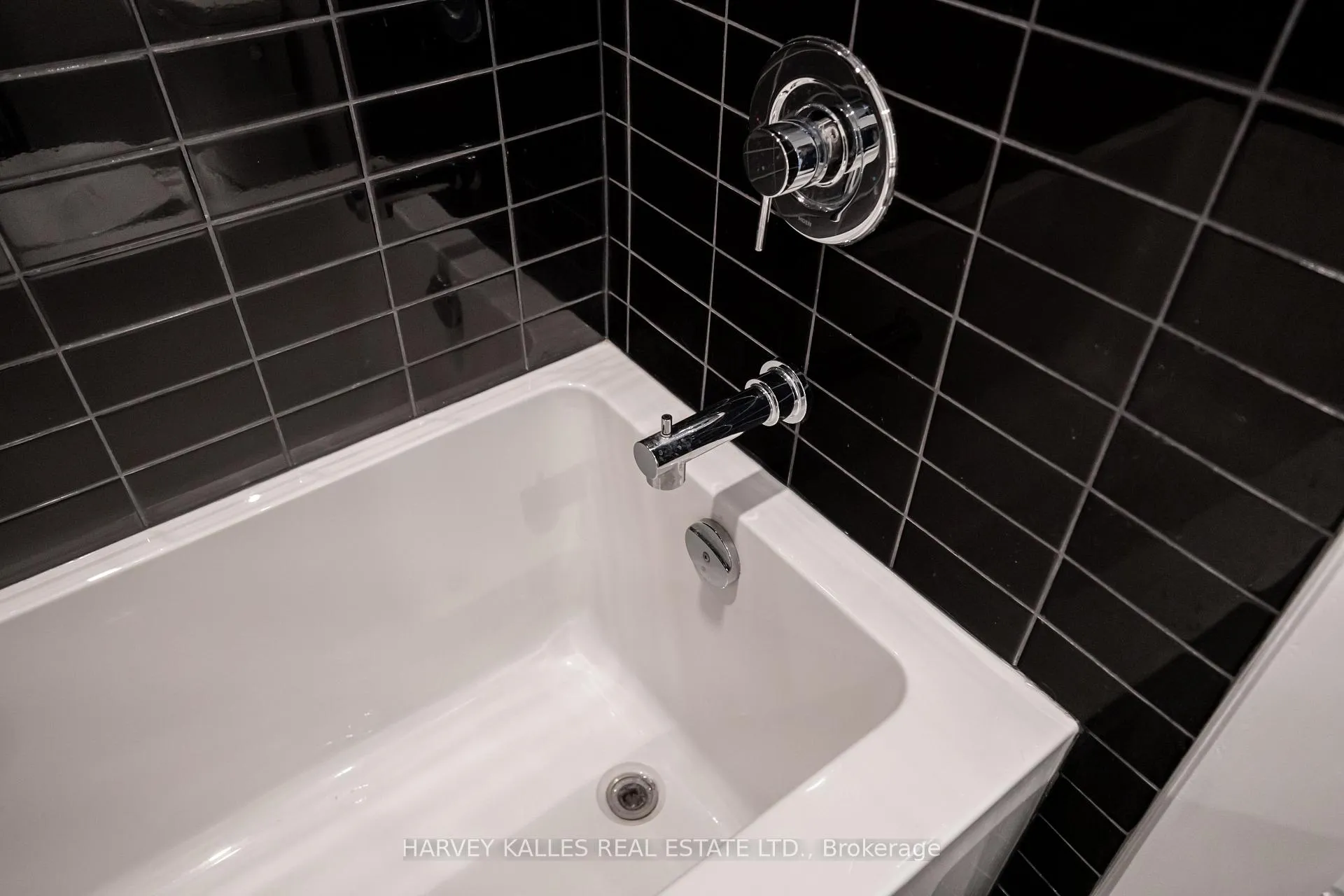 Photo 15 of Unit 541, 150 Logan Avenue, Toronto, South Riverdale — HOMEH