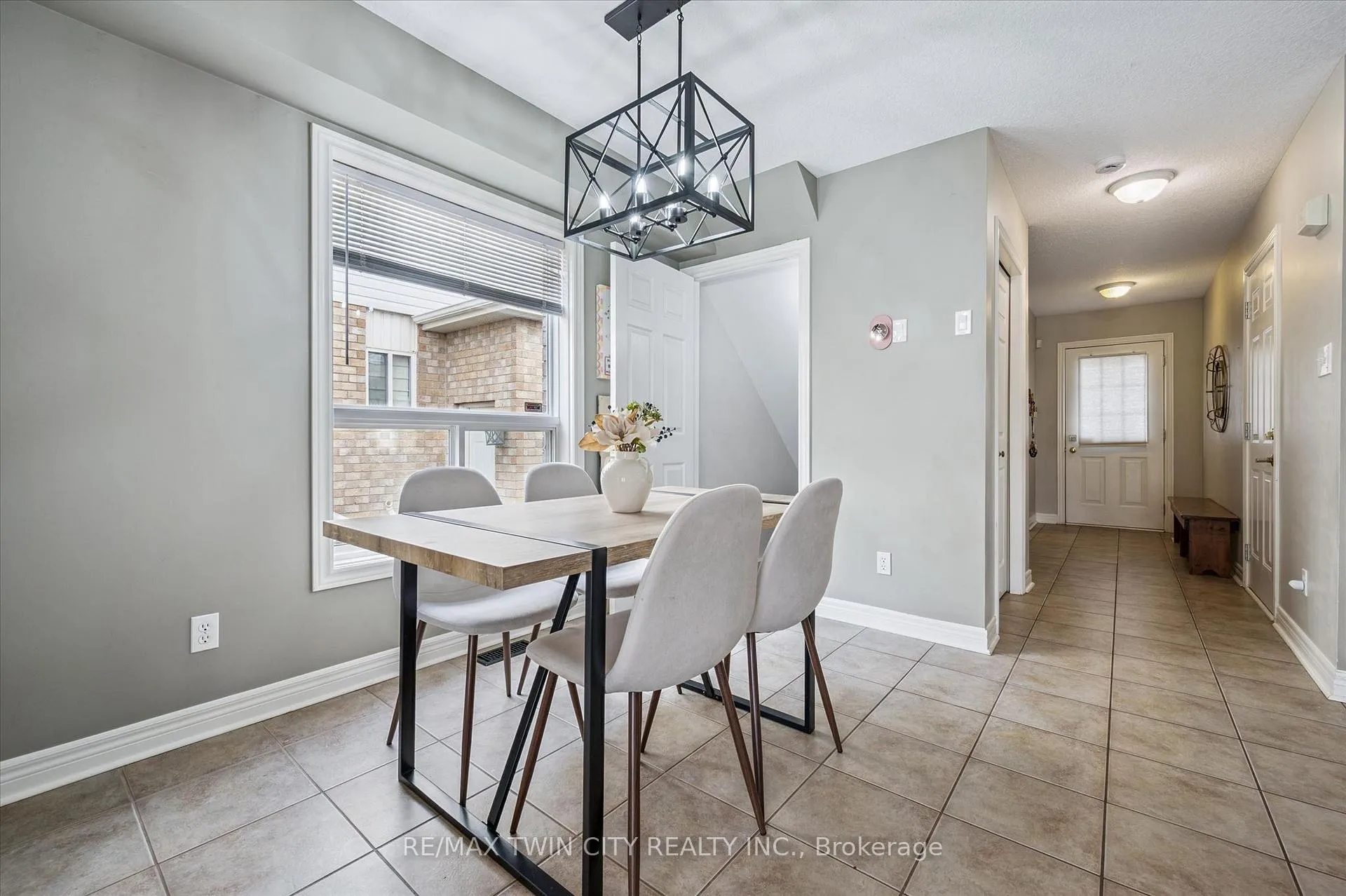 Photo 8 of 62 Hilltop Road, Guelph, Victoria North — HOMEH