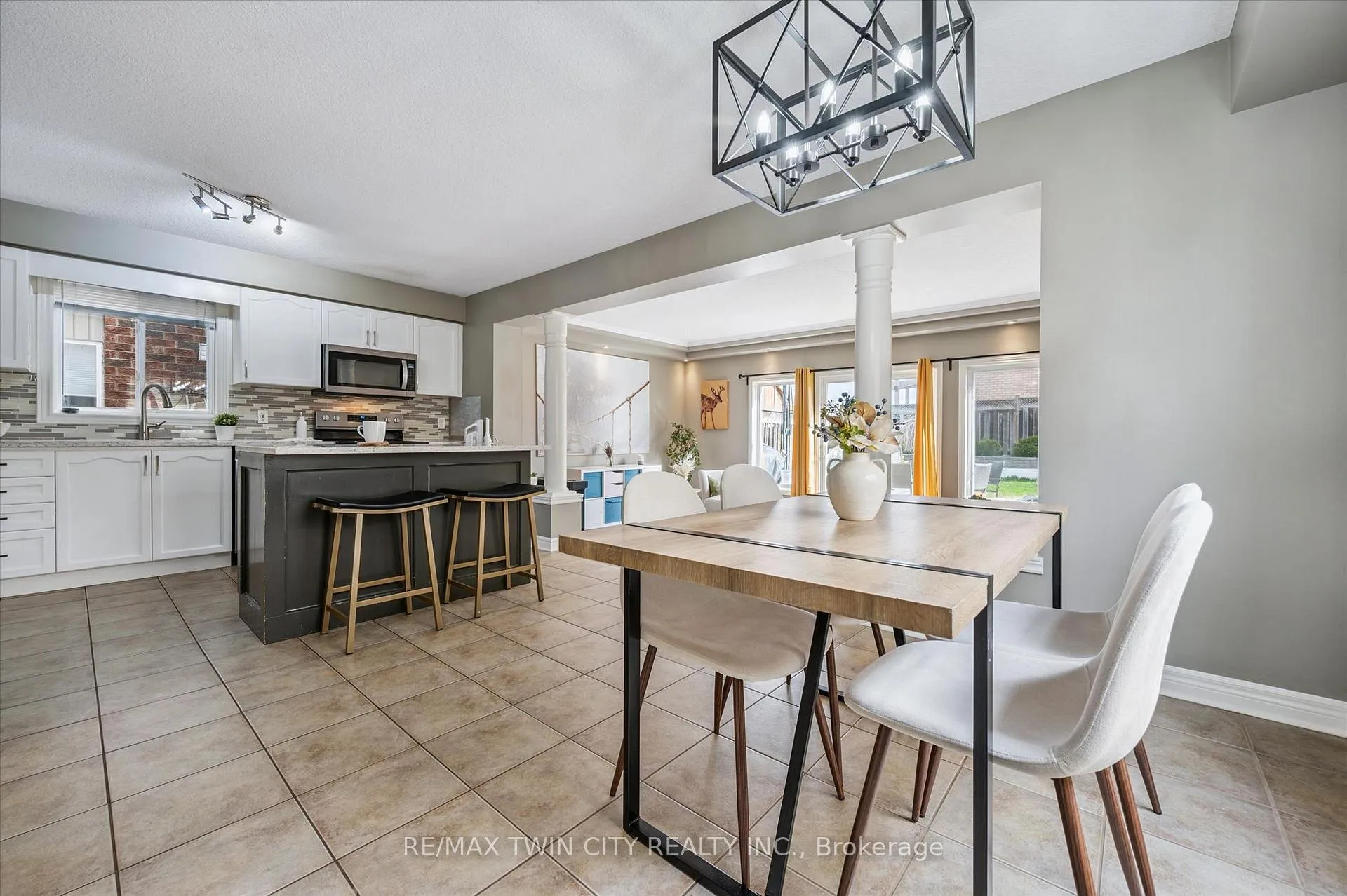 Photo 9 of 62 Hilltop Road, Guelph, Victoria North — HOMEH