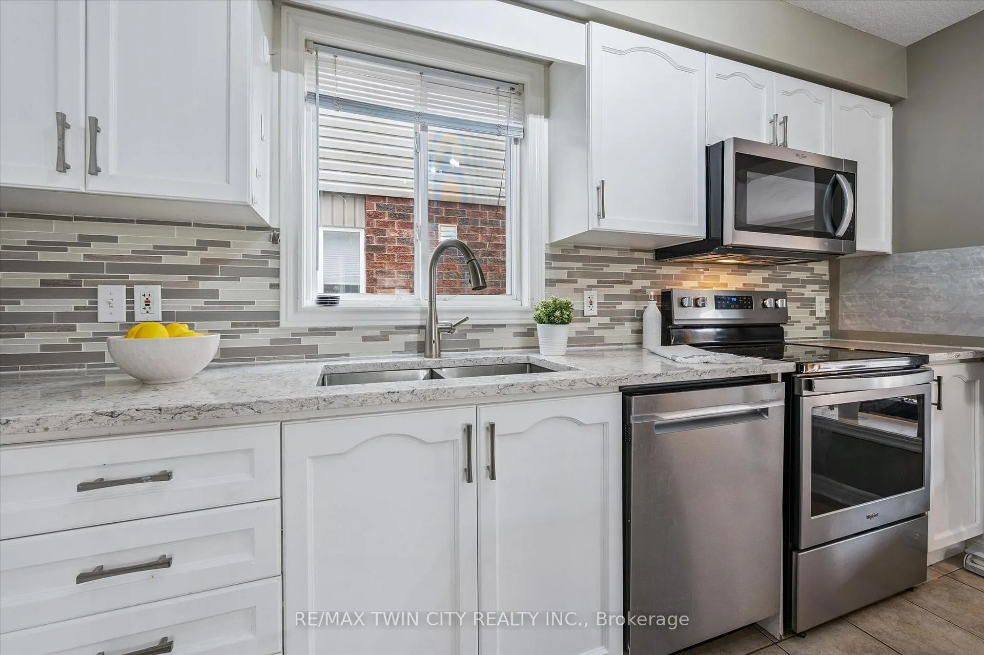 Photo 12 of 62 Hilltop Road, Guelph, Victoria North — HOMEH