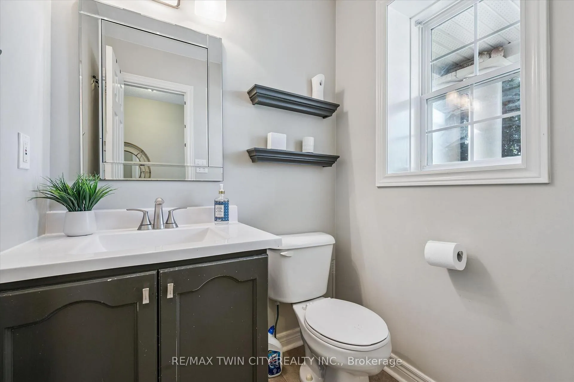 Photo 14 of 62 Hilltop Road, Guelph, Victoria North — HOMEH