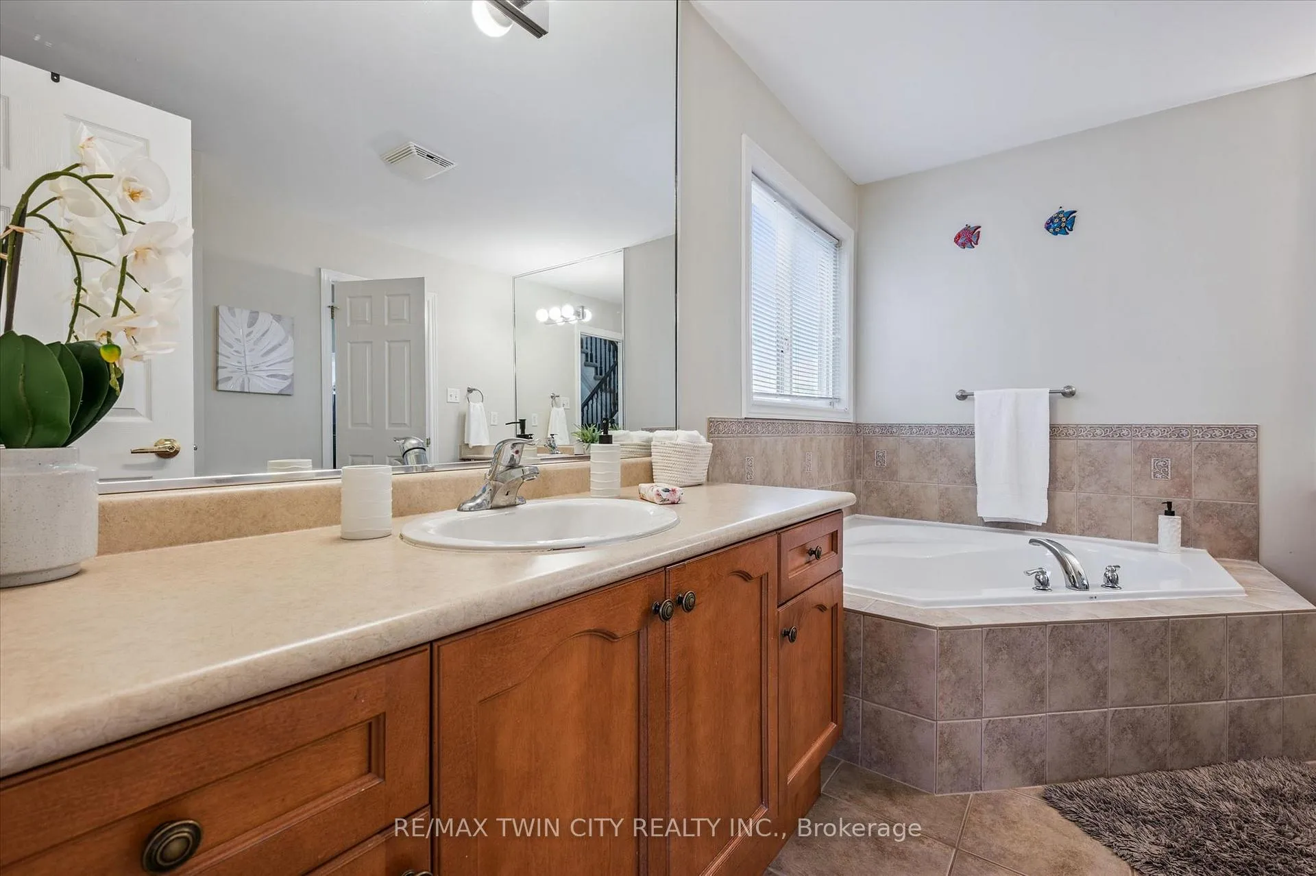 Photo 22 of 62 Hilltop Road, Guelph, Victoria North — HOMEH