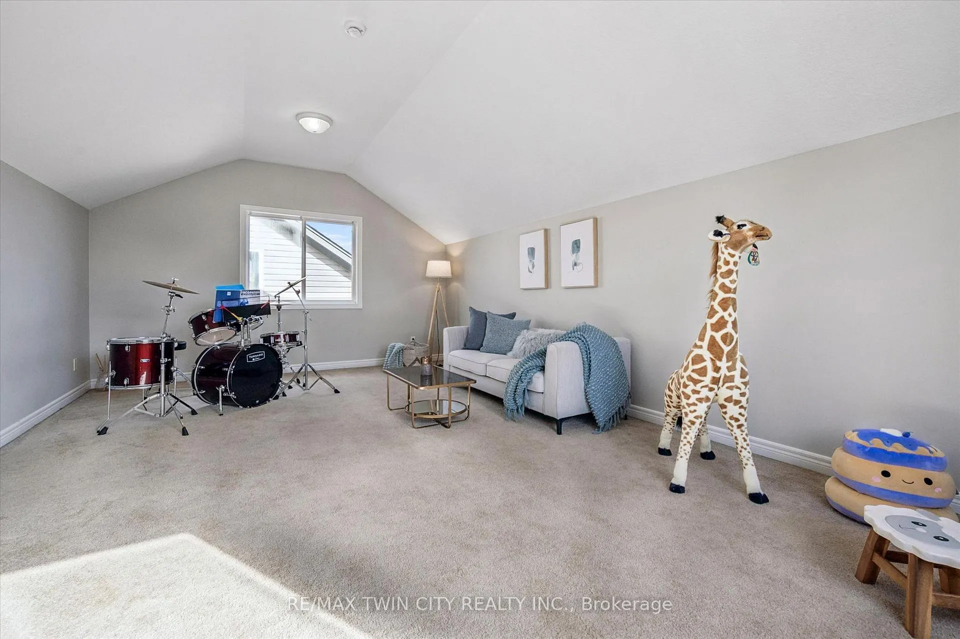 Photo 25 of 62 Hilltop Road, Guelph, Victoria North — HOMEH