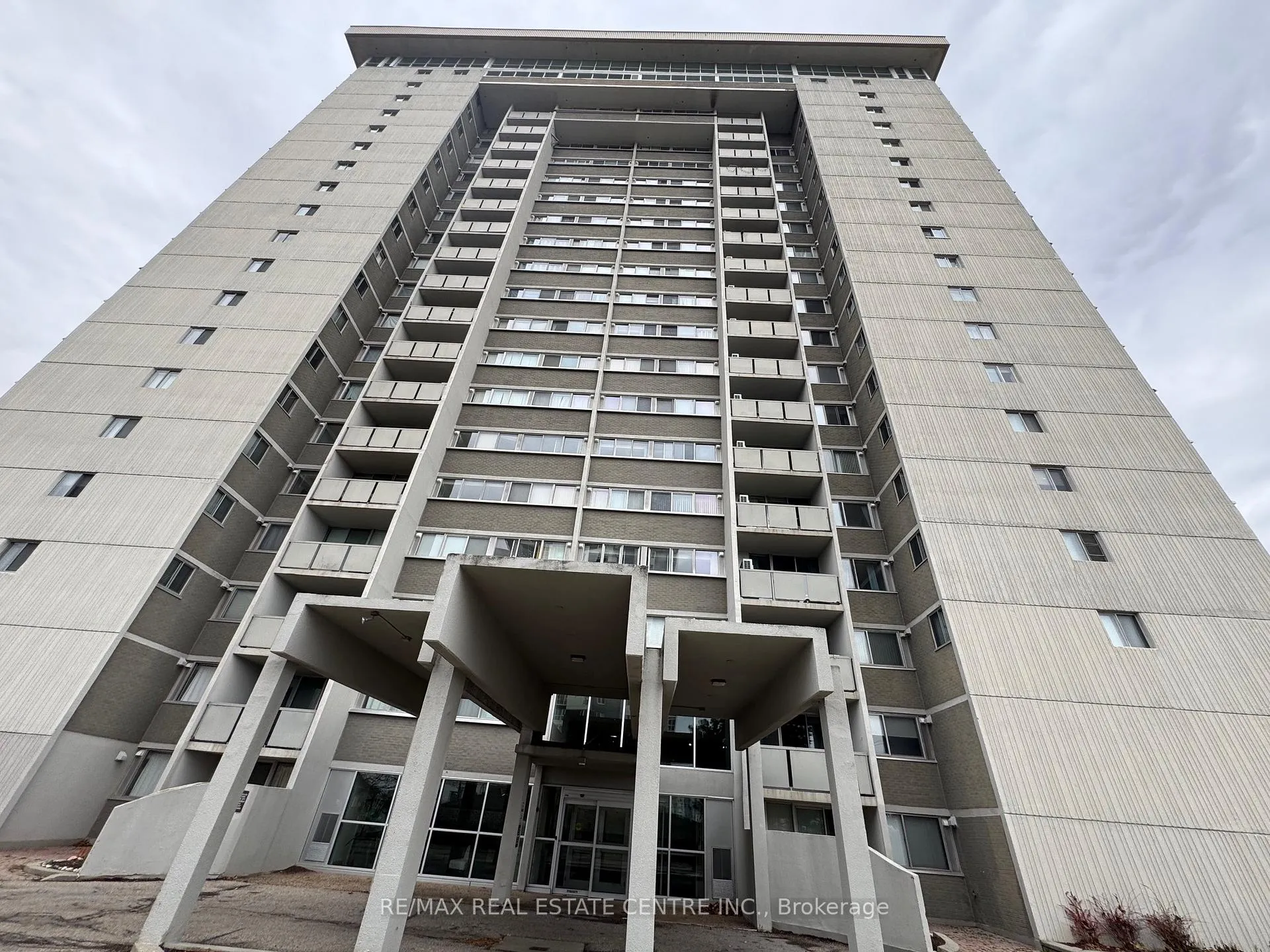 Photo 2 of Unit 603, 375 King Street N, Waterloo — HOMEH