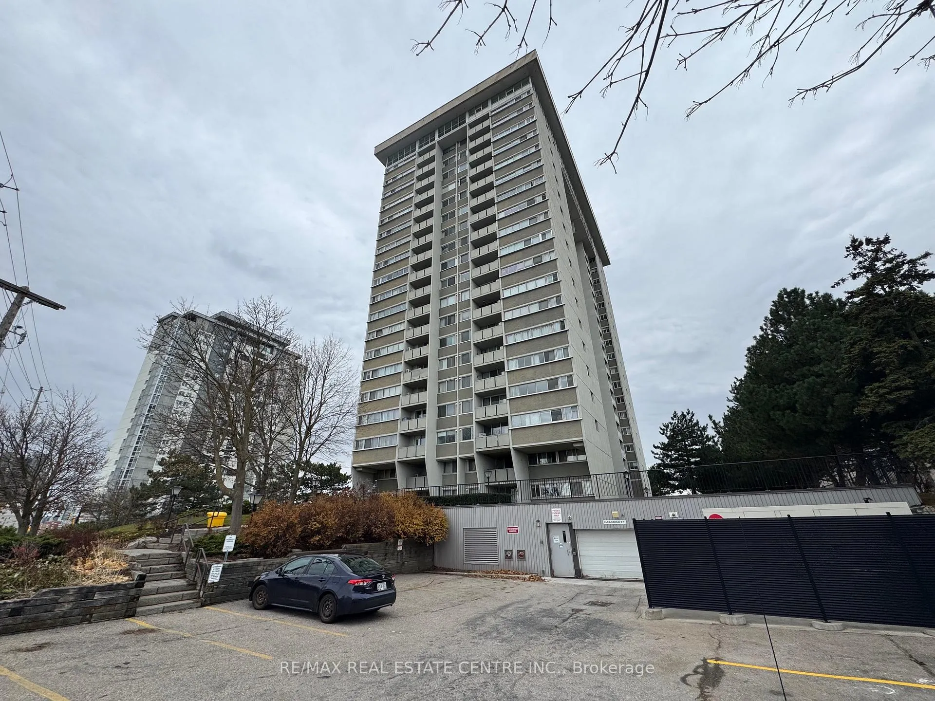 Photo 7 of Unit 603, 375 King Street N, Waterloo — HOMEH
