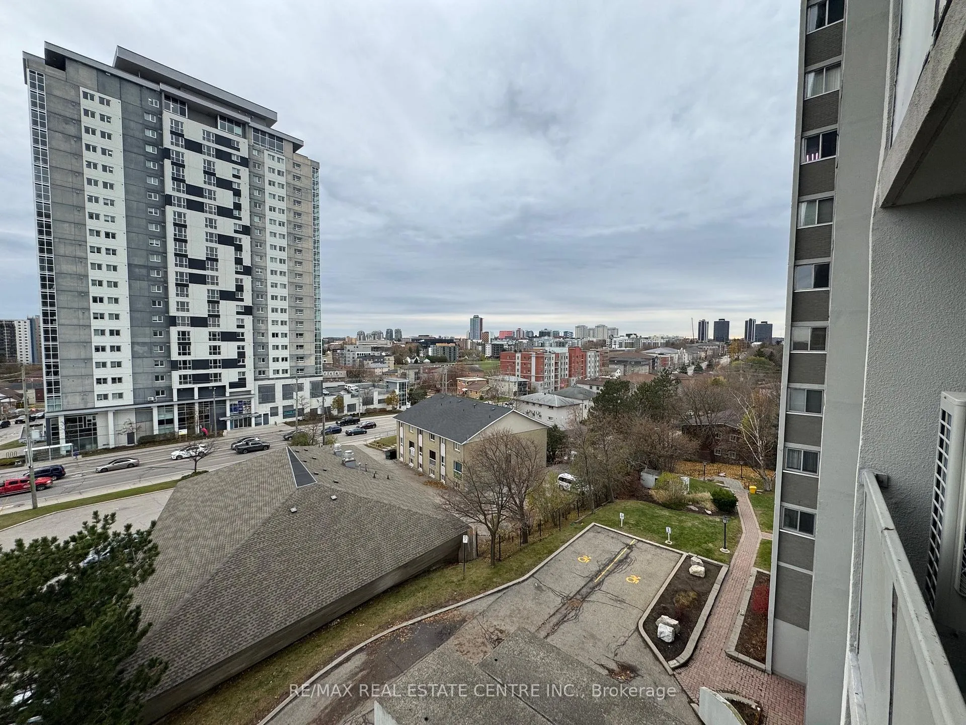 Photo 8 of Unit 603, 375 King Street N, Waterloo — HOMEH