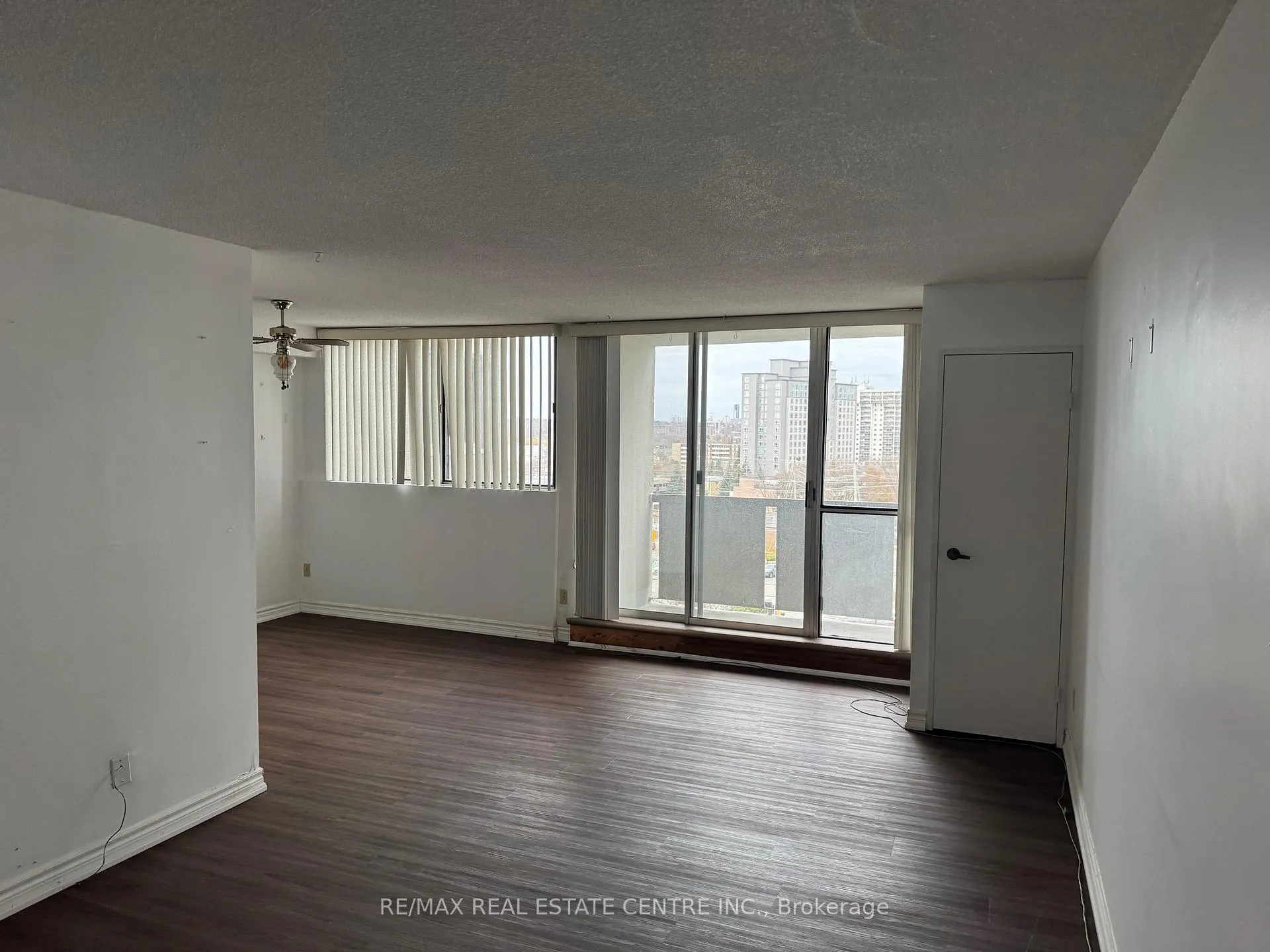 Photo 9 of Unit 603, 375 King Street N, Waterloo — HOMEH