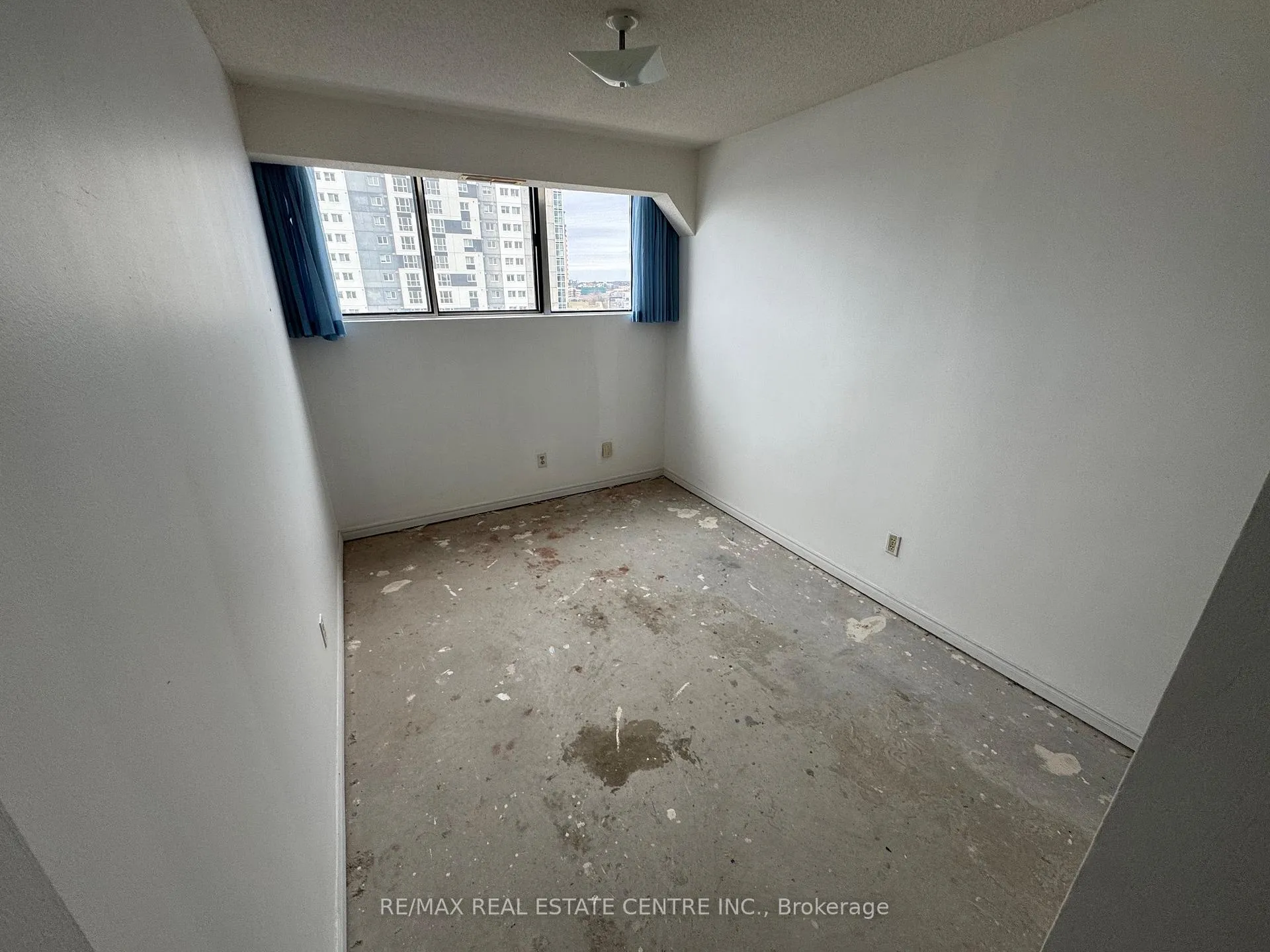 Photo 13 of Unit 603, 375 King Street N, Waterloo — HOMEH