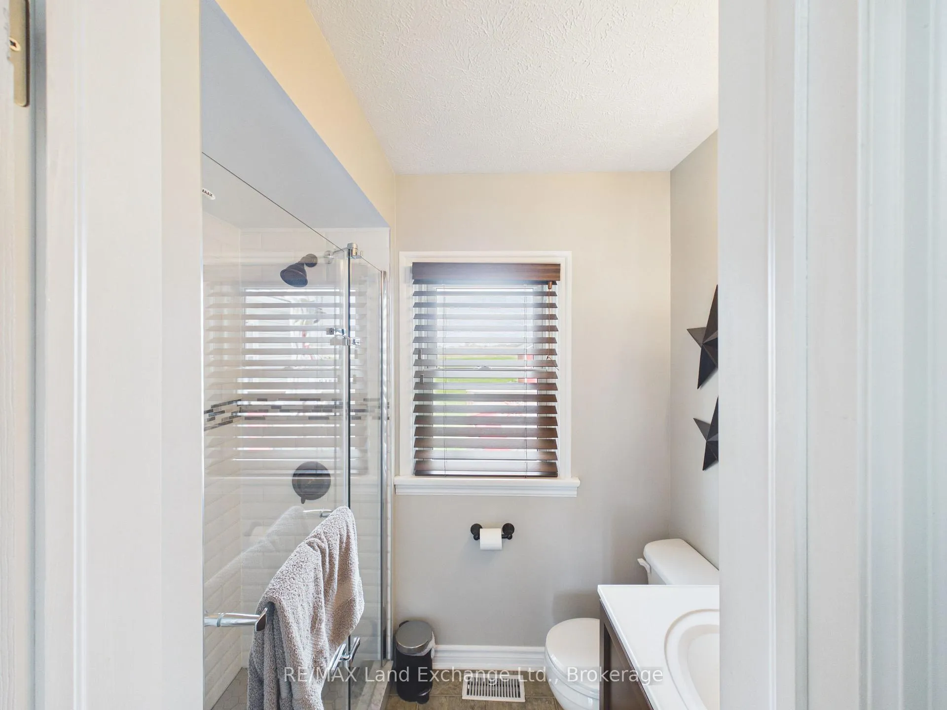 Photo 10 of 1044 5 Concession, Kincardine — HOMEH