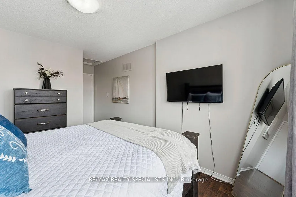 Photo 15 of Unit 51, 57 Brickyard Way, Brampton, Brampton North — HOMEH