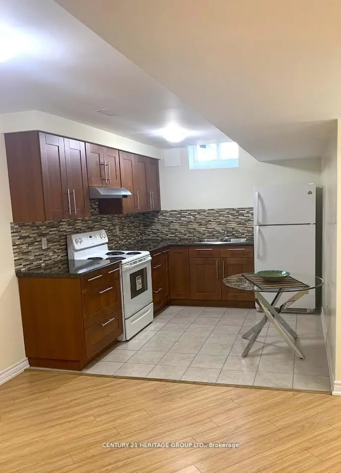 Photo 5 of Unit LOWER, 536 Summeridge Drive, Vaughan, Patterson — HOMEH