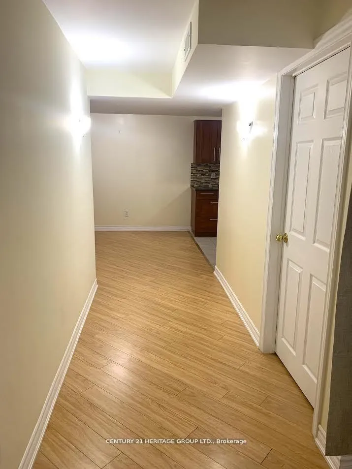 Photo 8 of Unit LOWER, 536 Summeridge Drive, Vaughan, Patterson — HOMEH