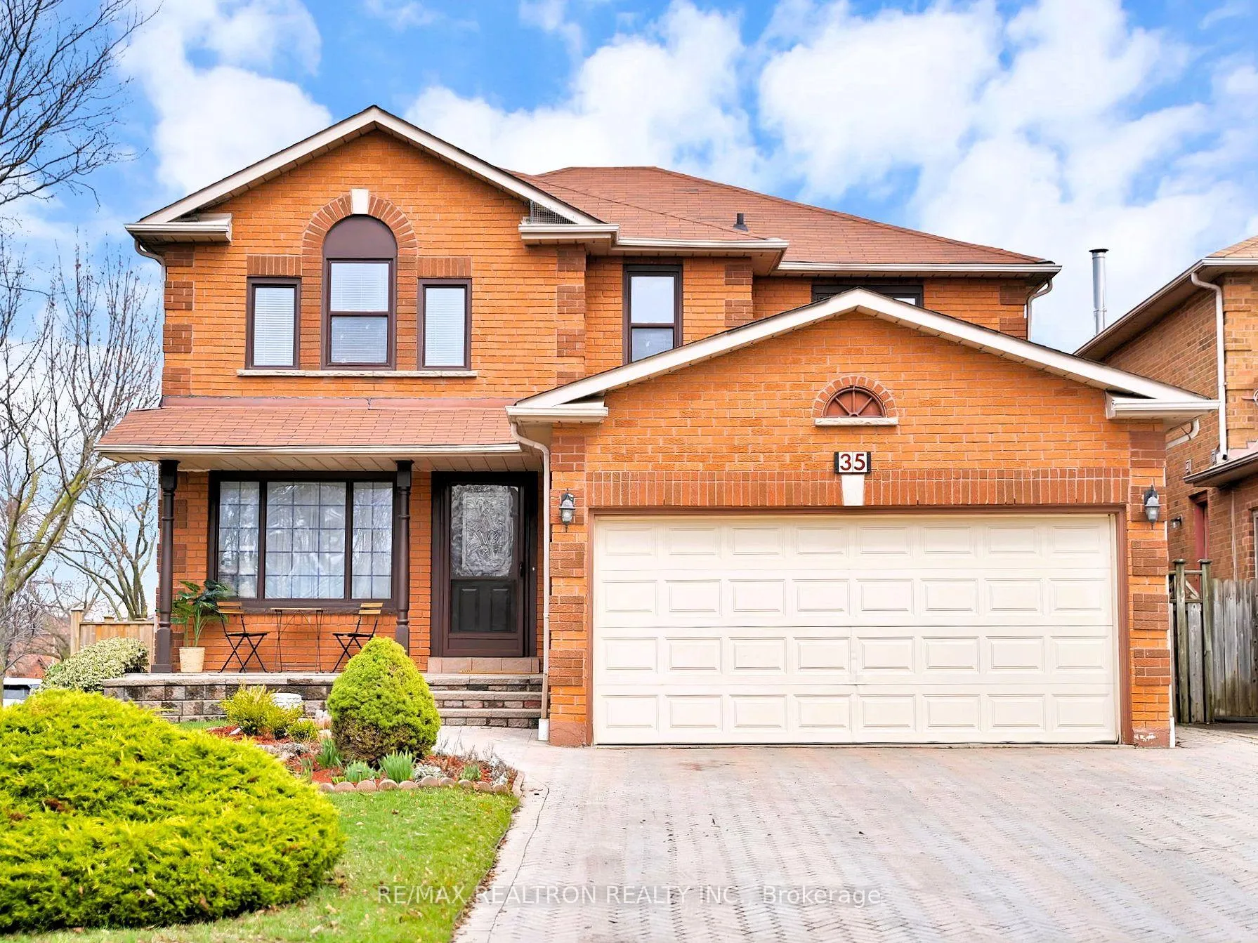 Photo 2 of 35 Glenheather Terrace, Scarborough, Rouge — HOMEH