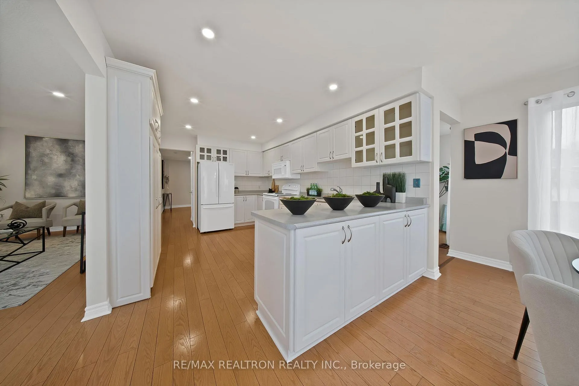 Photo 19 of 35 Glenheather Terrace, Scarborough, Rouge — HOMEH